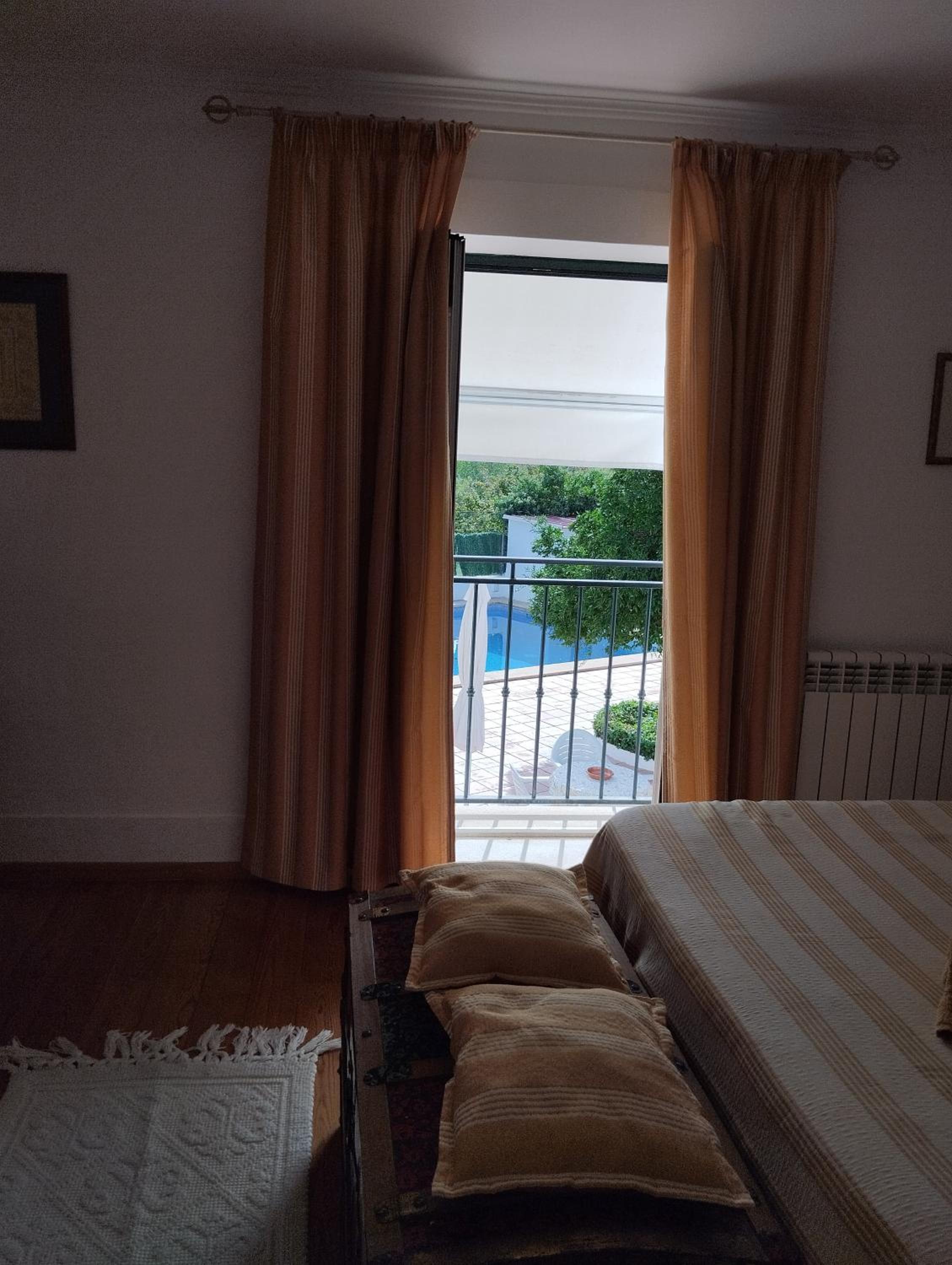 Double Room with Pool View photo 2