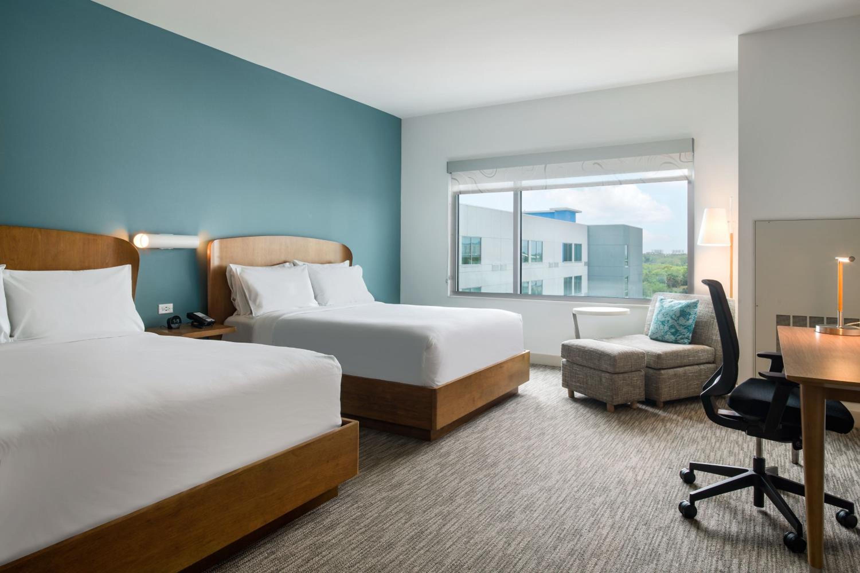 Standard Queen Room with Two Queen Beds - Hearing Accessible