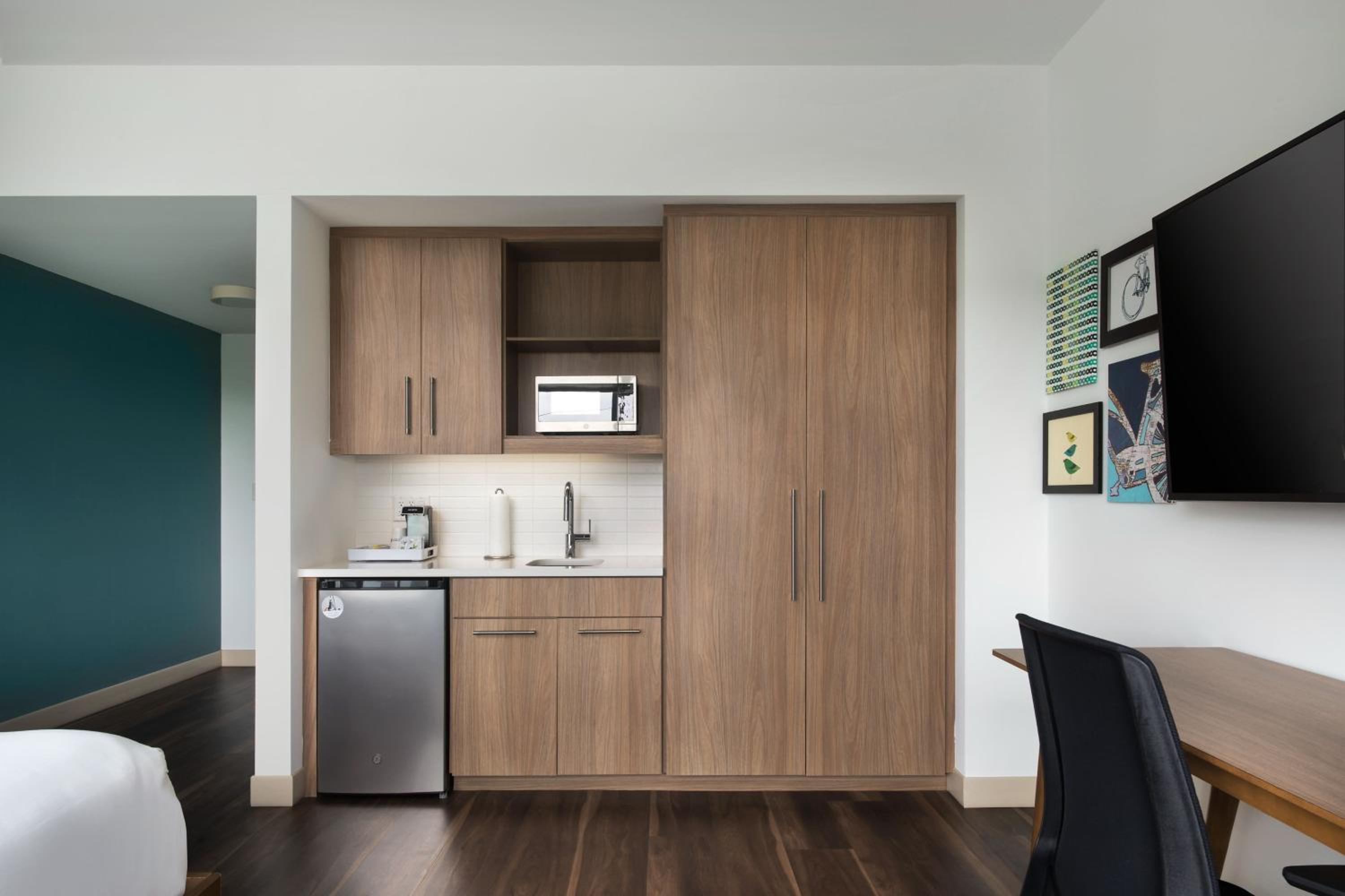 Standard King Room - Hearing Accessible