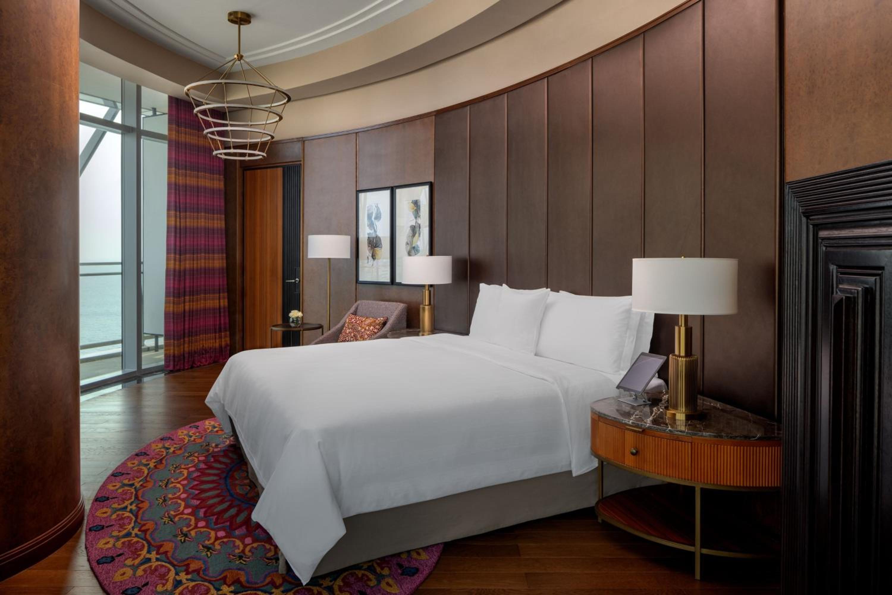 ITC One Room with City View, Private Balcony & Luxury Hours - Photo 1