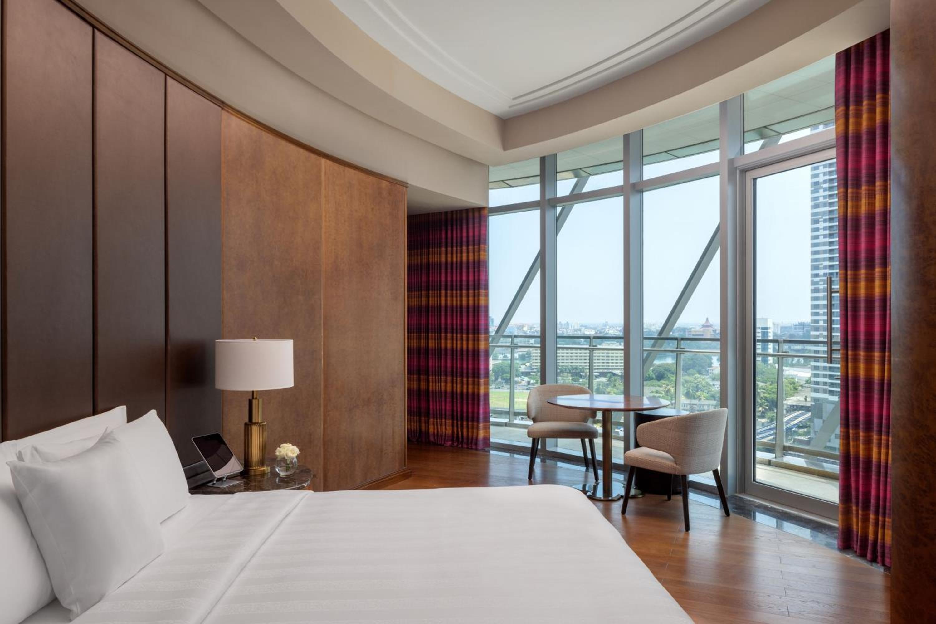 ITC One Room with City View, Private Balcony & Luxury Hours - Photo 3