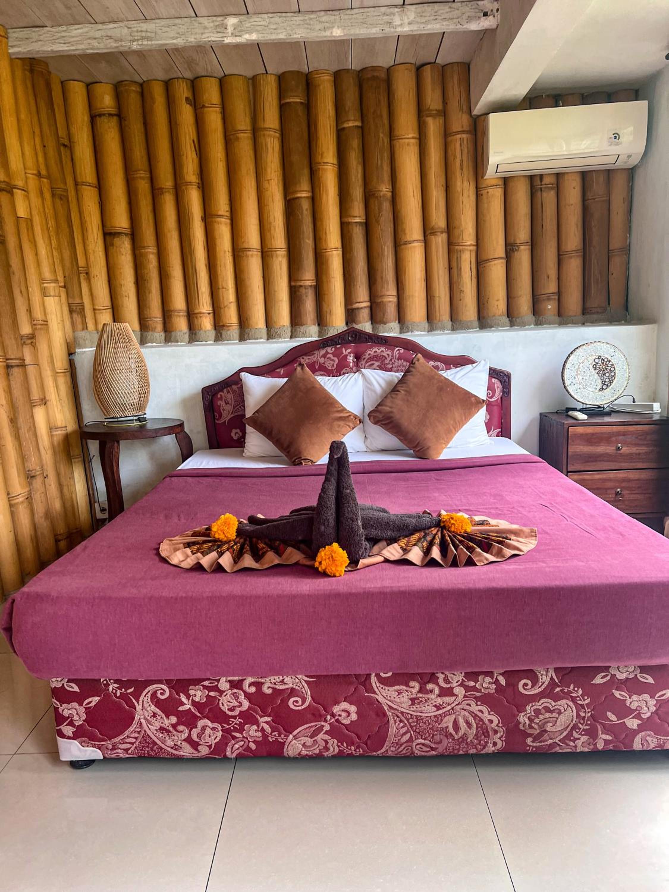 Double Room with Pool View - Photo 20
