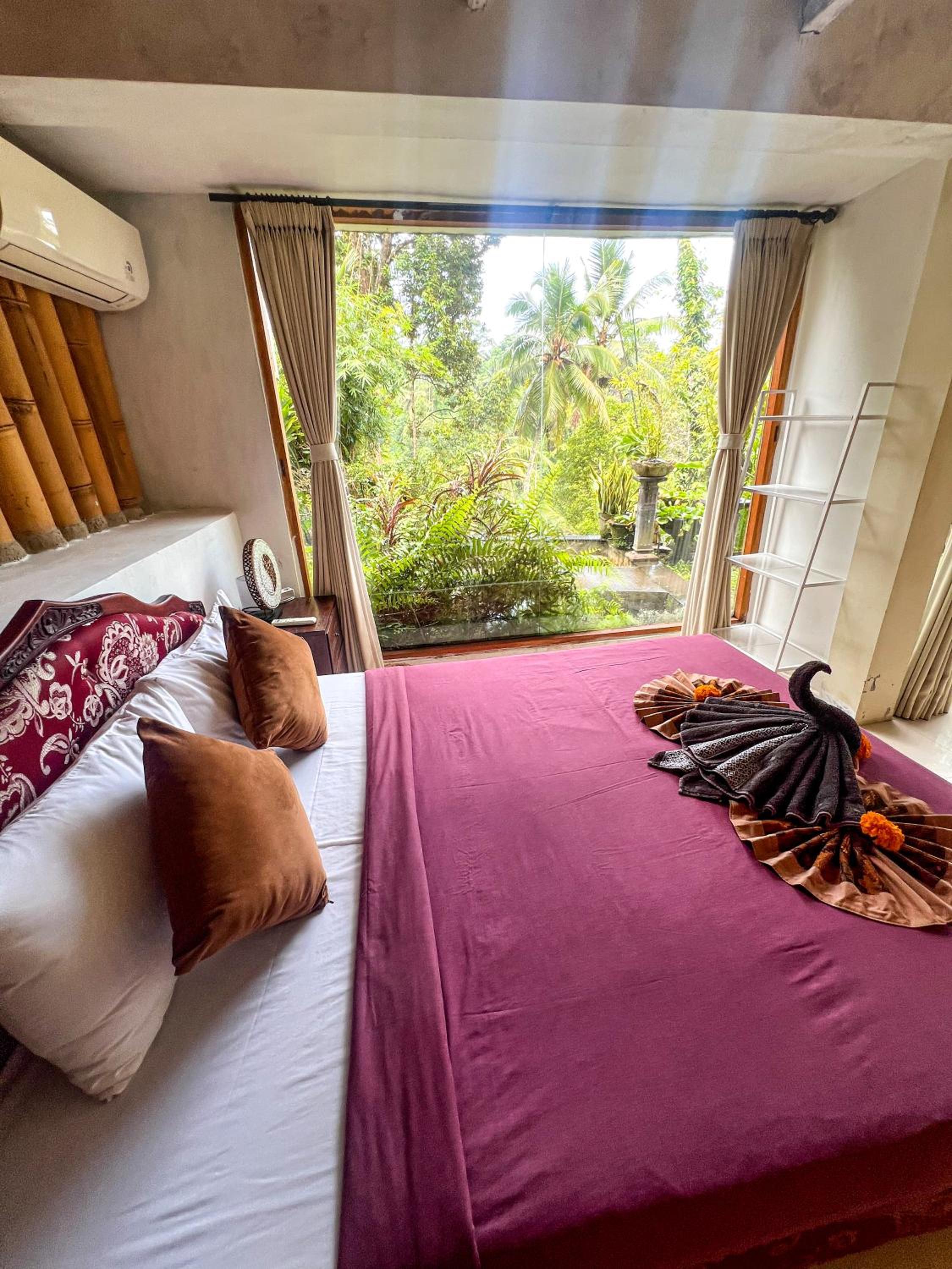 Double Room with Pool View - Photo 19