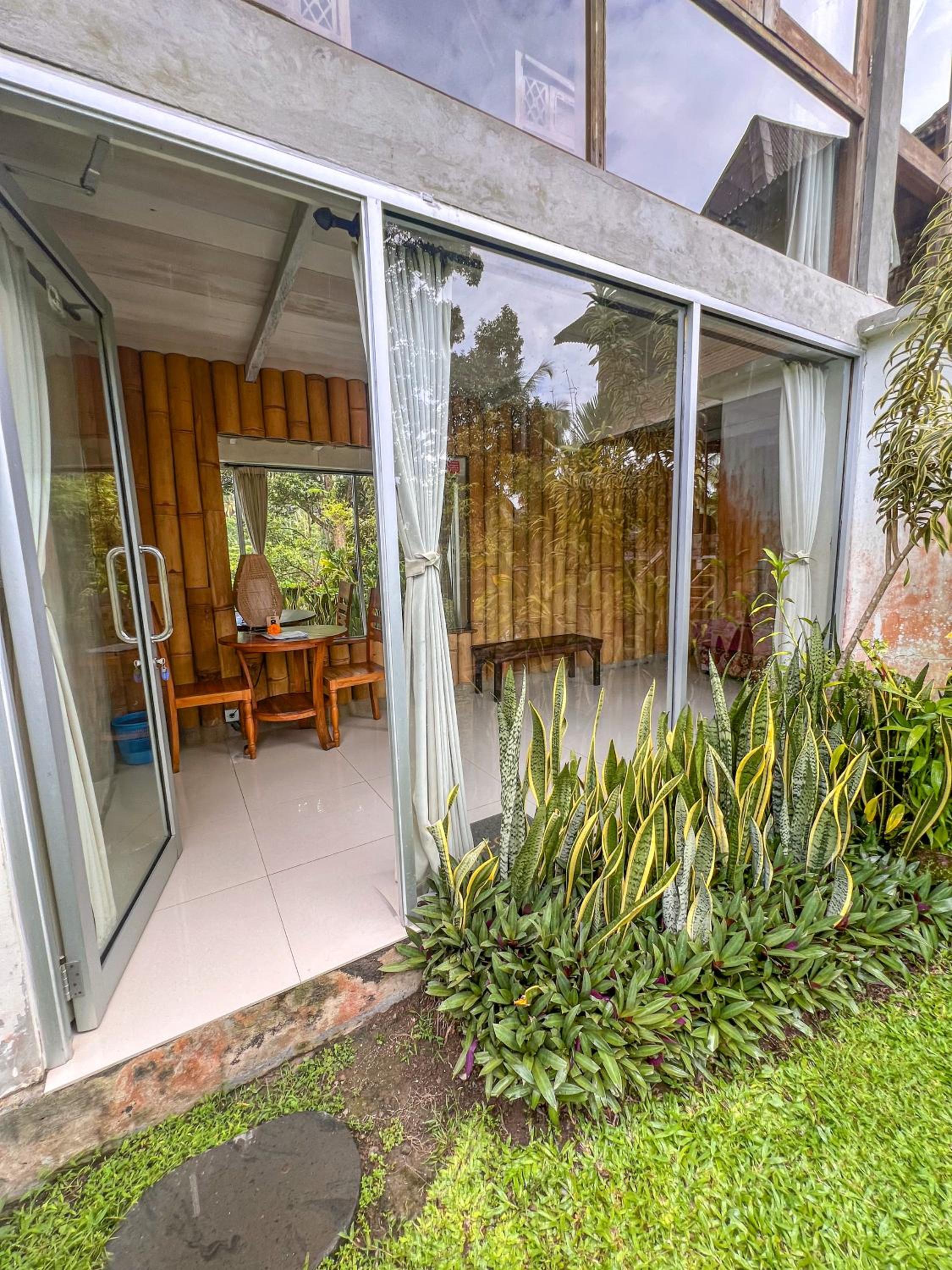 Double Room with Pool View - Photo 16