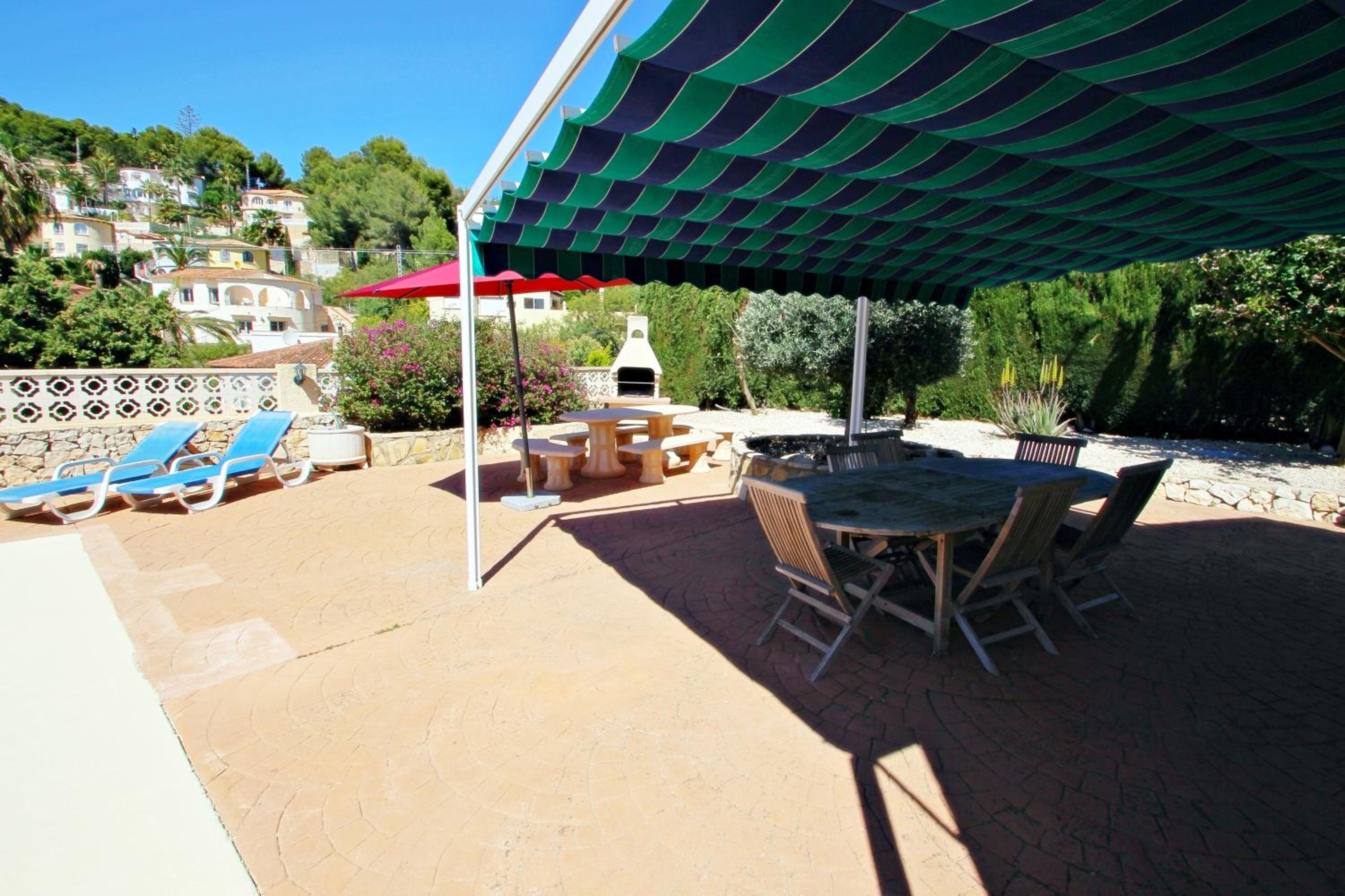 Villa photo 2