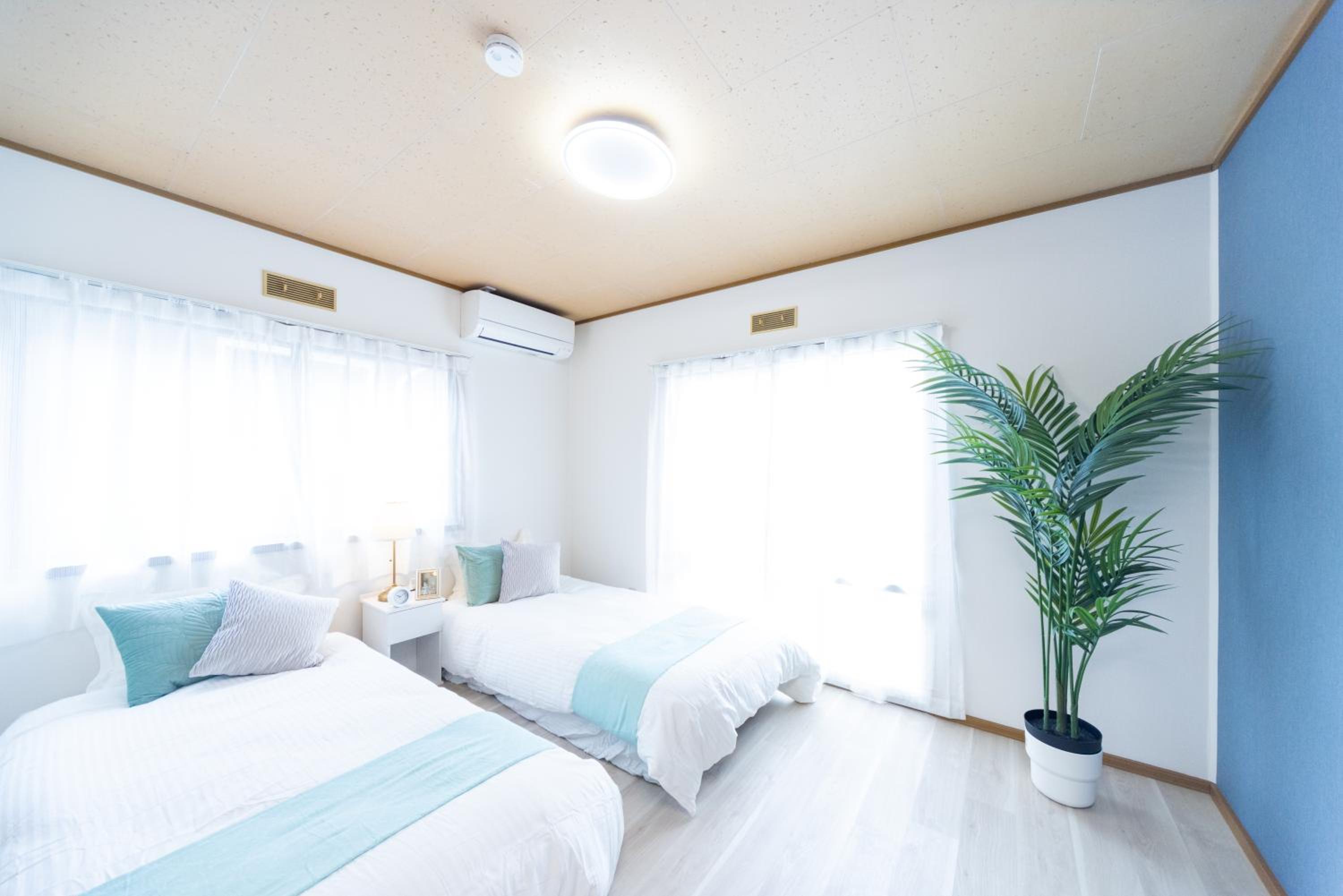 Three-Bedroom House photo 2