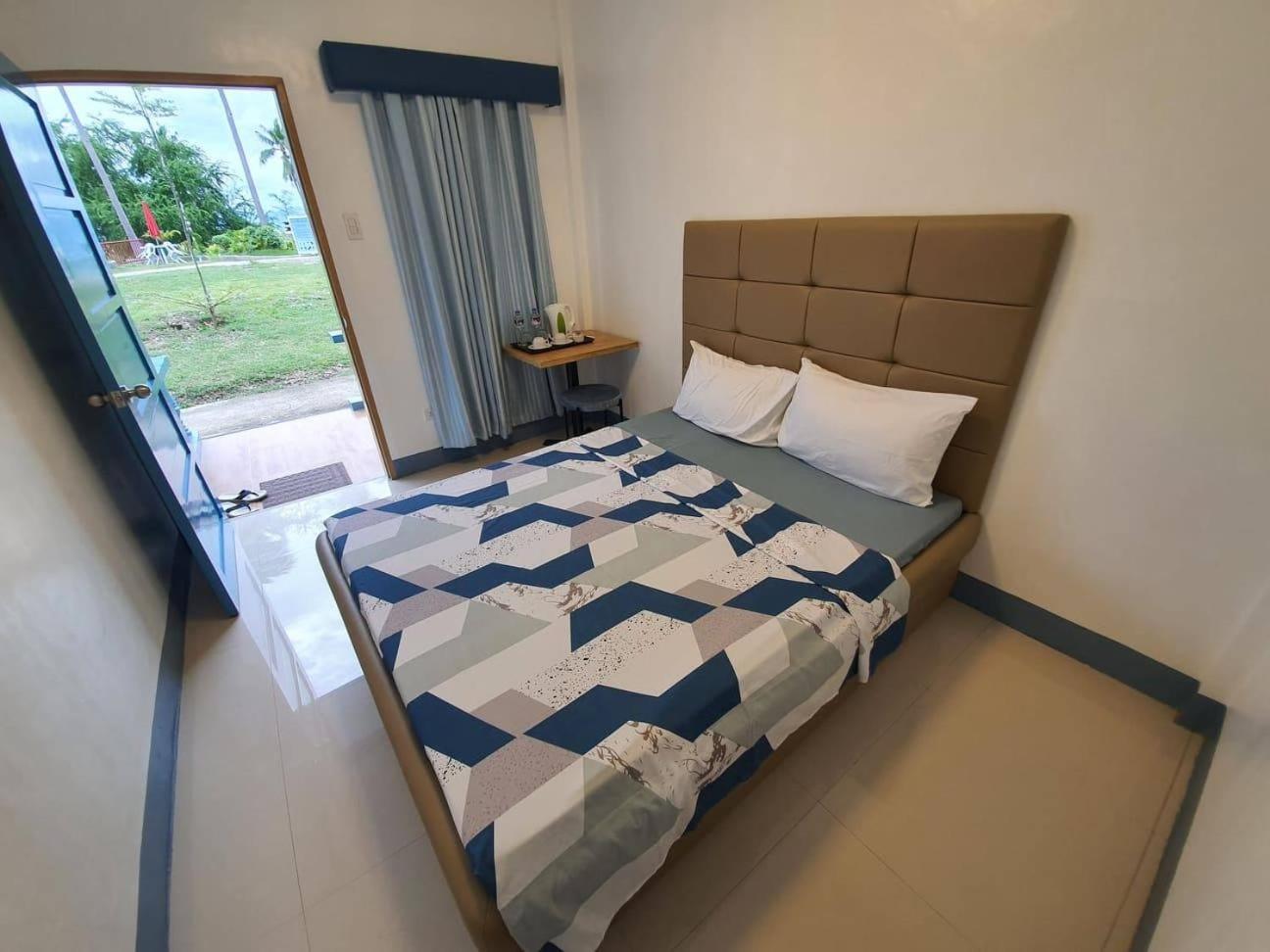 Double Room with Pool View photo 1