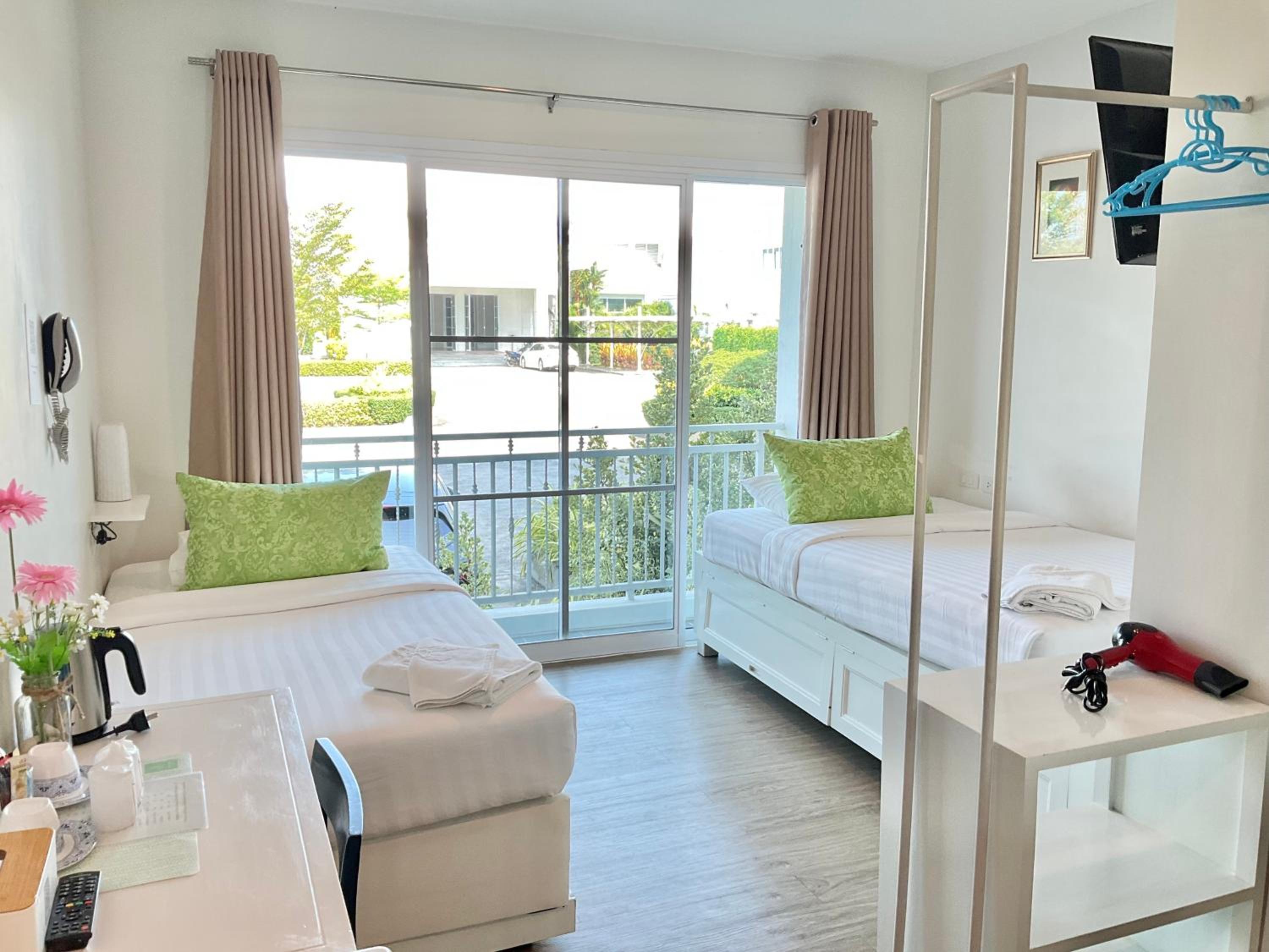 Superior Twin Room photo 3