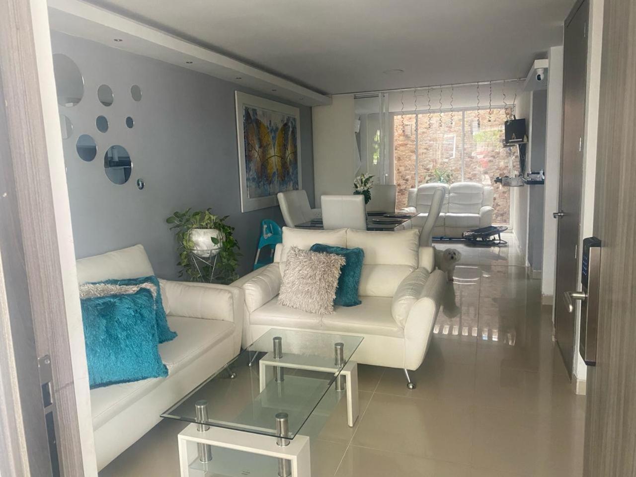 Three-Bedroom House photo 2