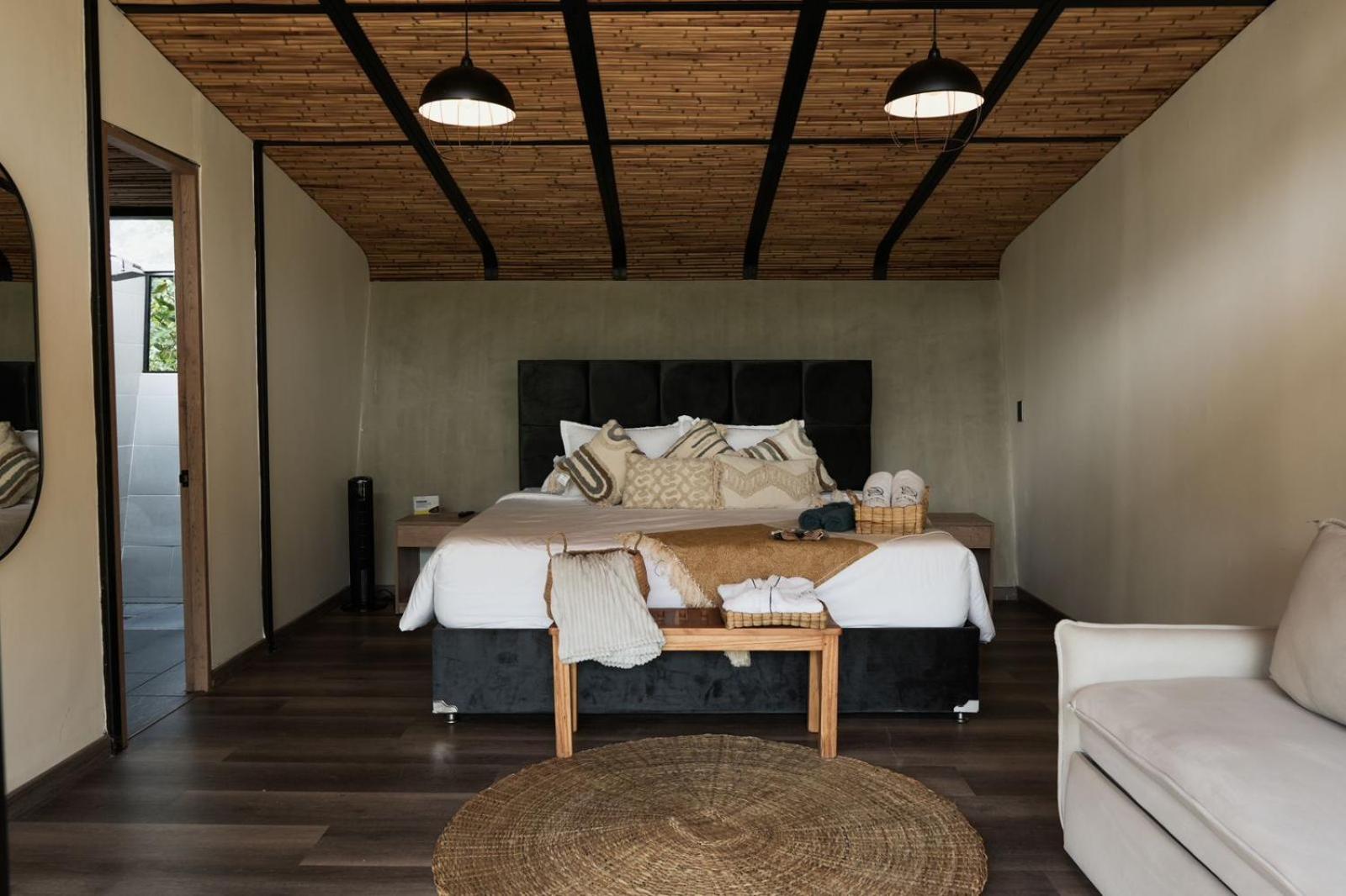 Four-Bedroom House photo 1