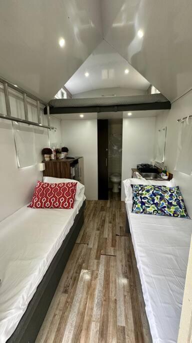 One-Bedroom House photo 2