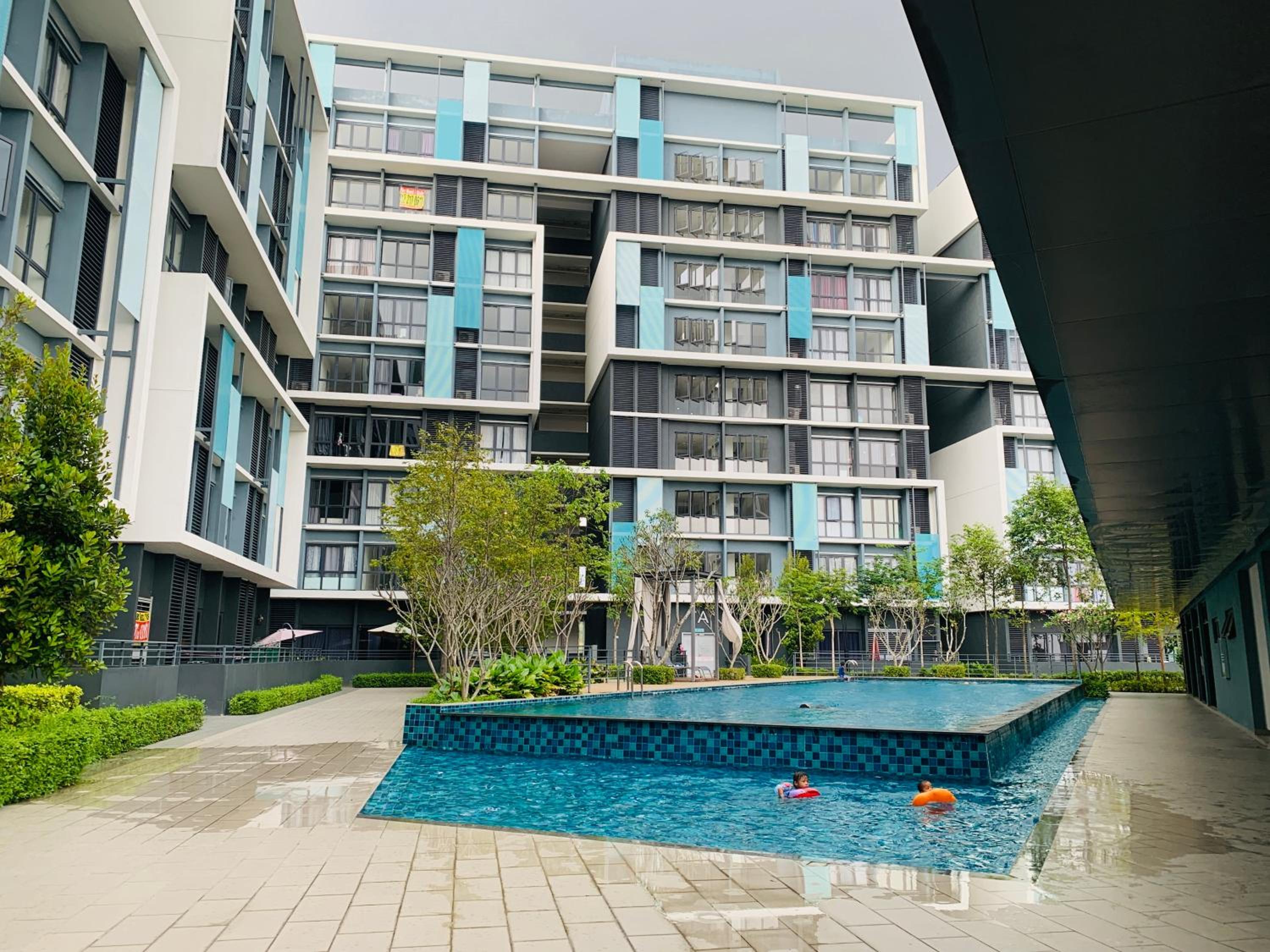 Apartment with Balcony photo 3