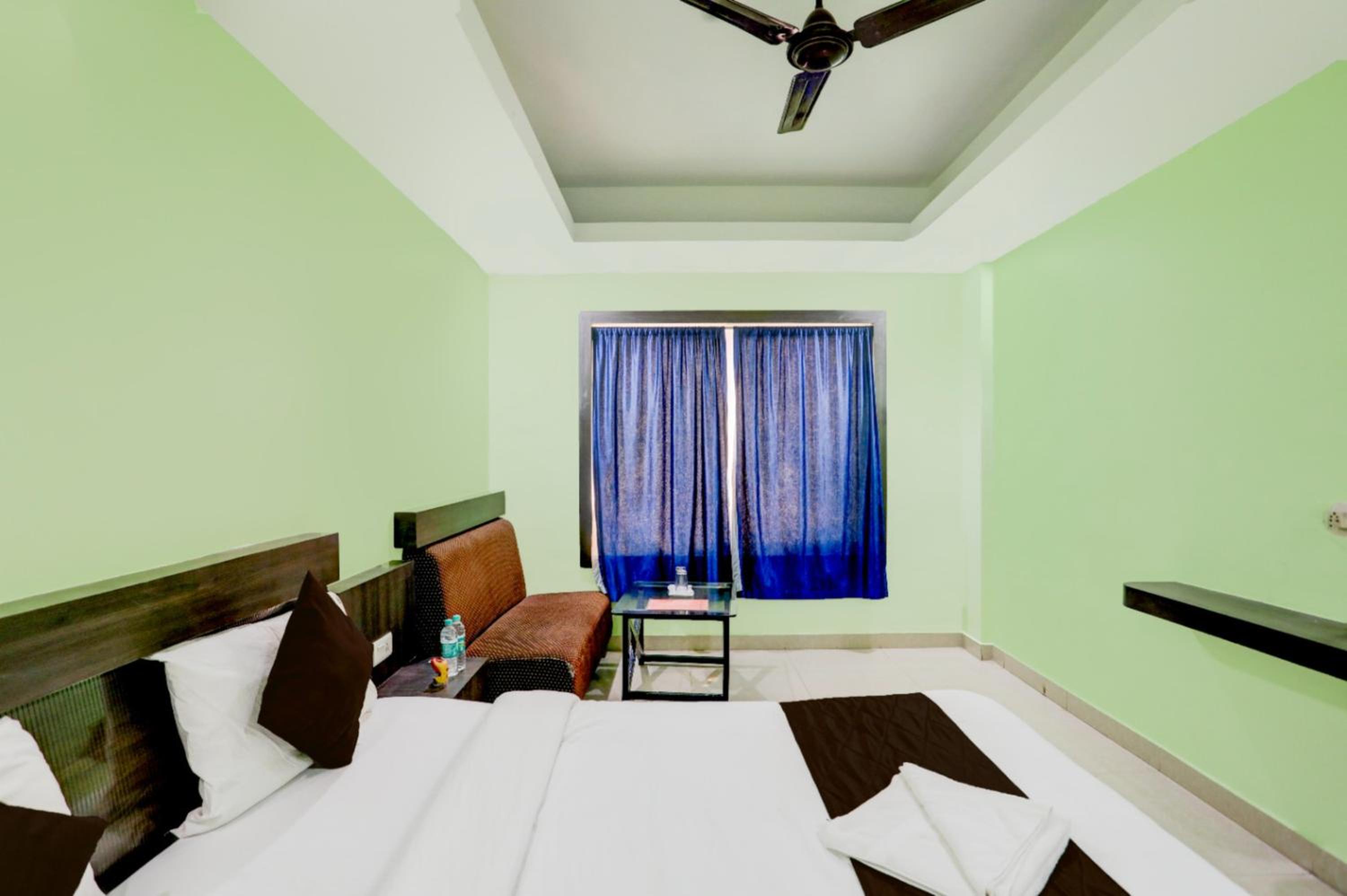Double Room With Balcony (3 Adults)