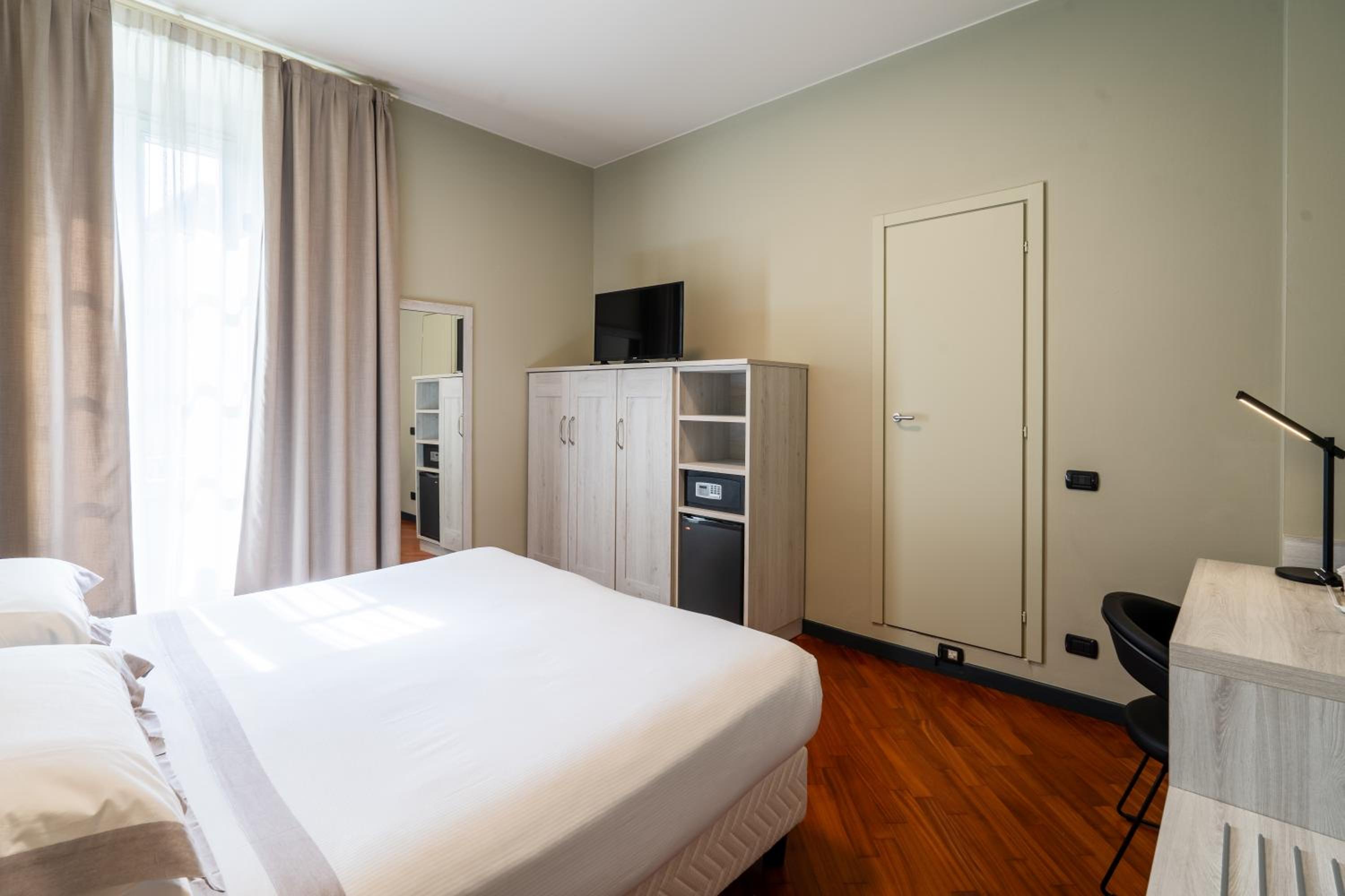 Classic Double or Twin Room - Photo 4