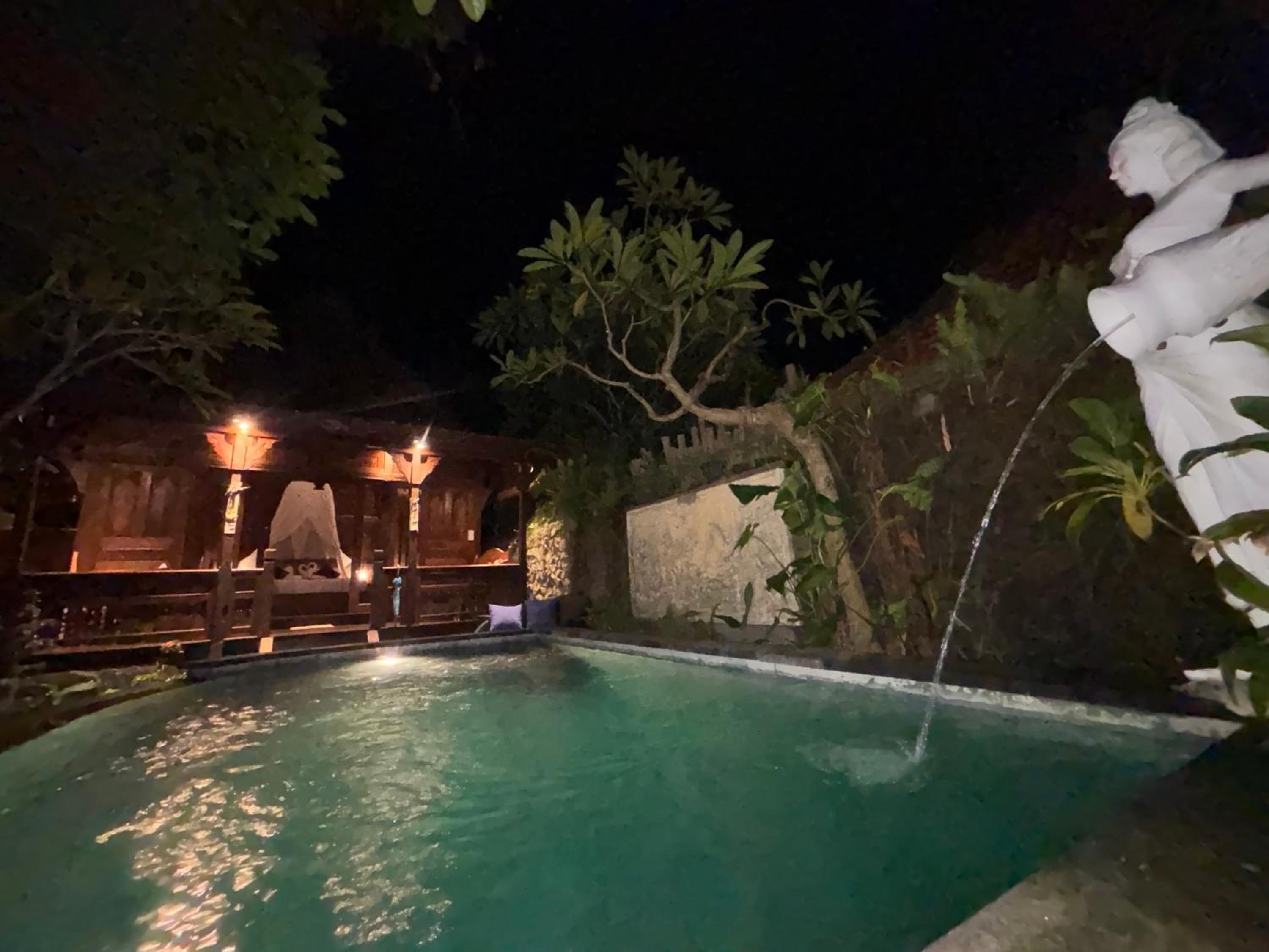 Villa with Private Pool - Photo 35