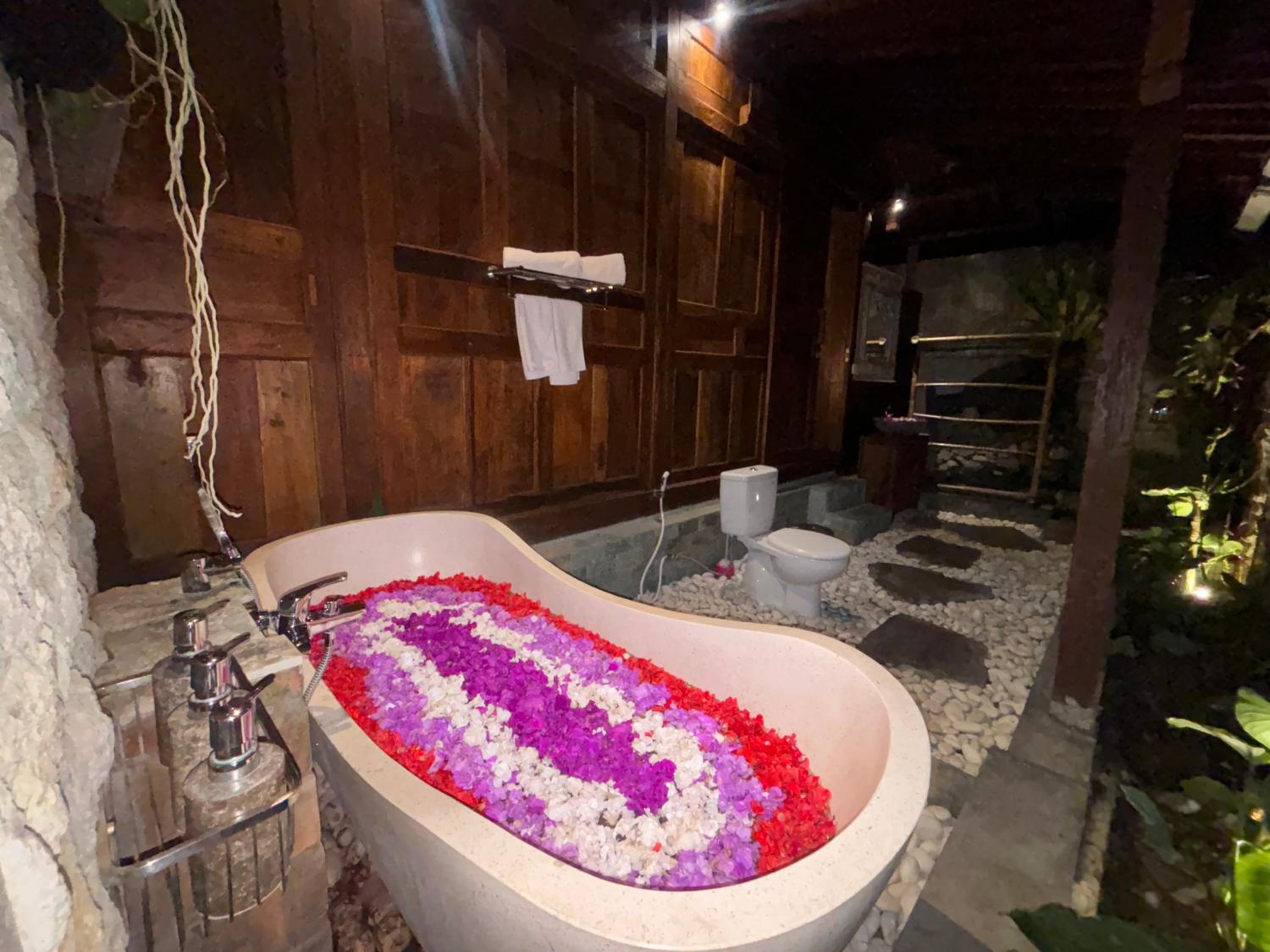 Villa with Private Pool - Photo 31