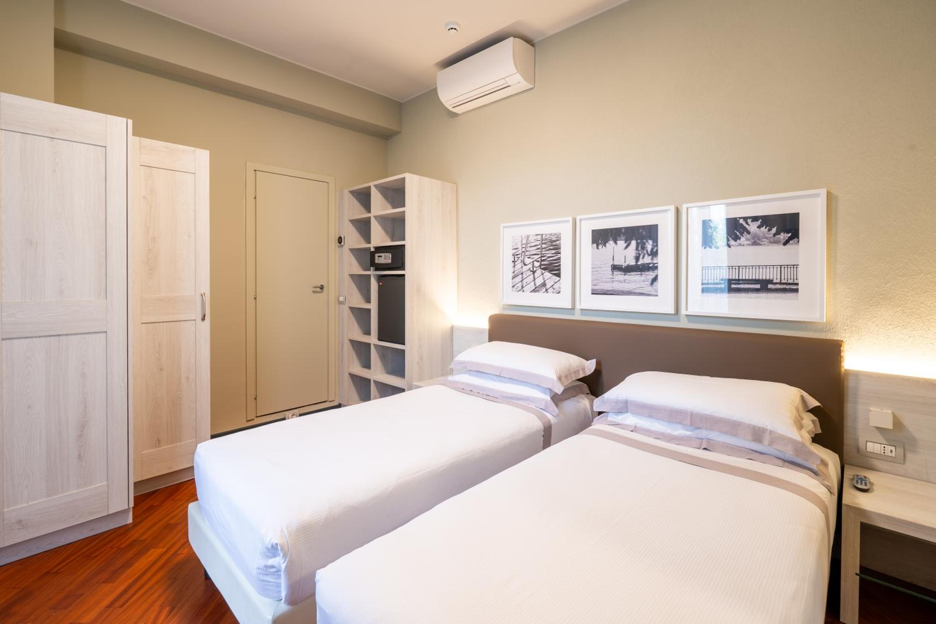 Superior Quadruple Room - Photo 3