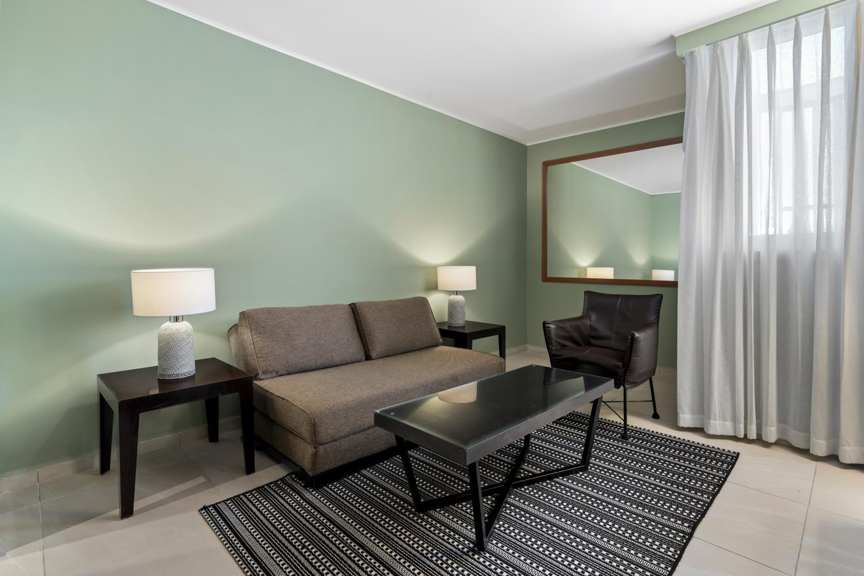 Family Room - Photo 3