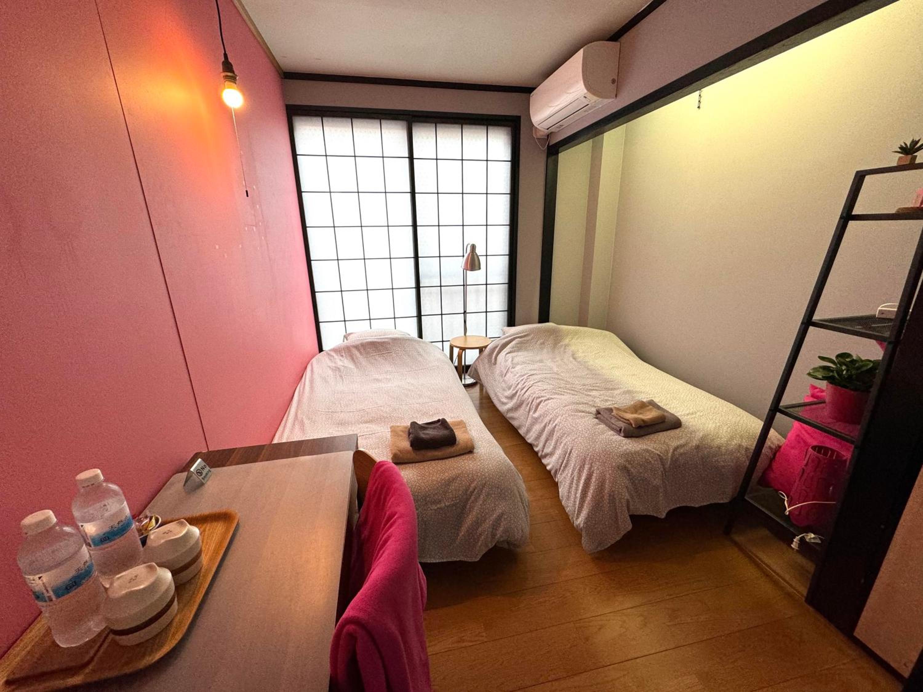 Budget Twin Room - Photo 7