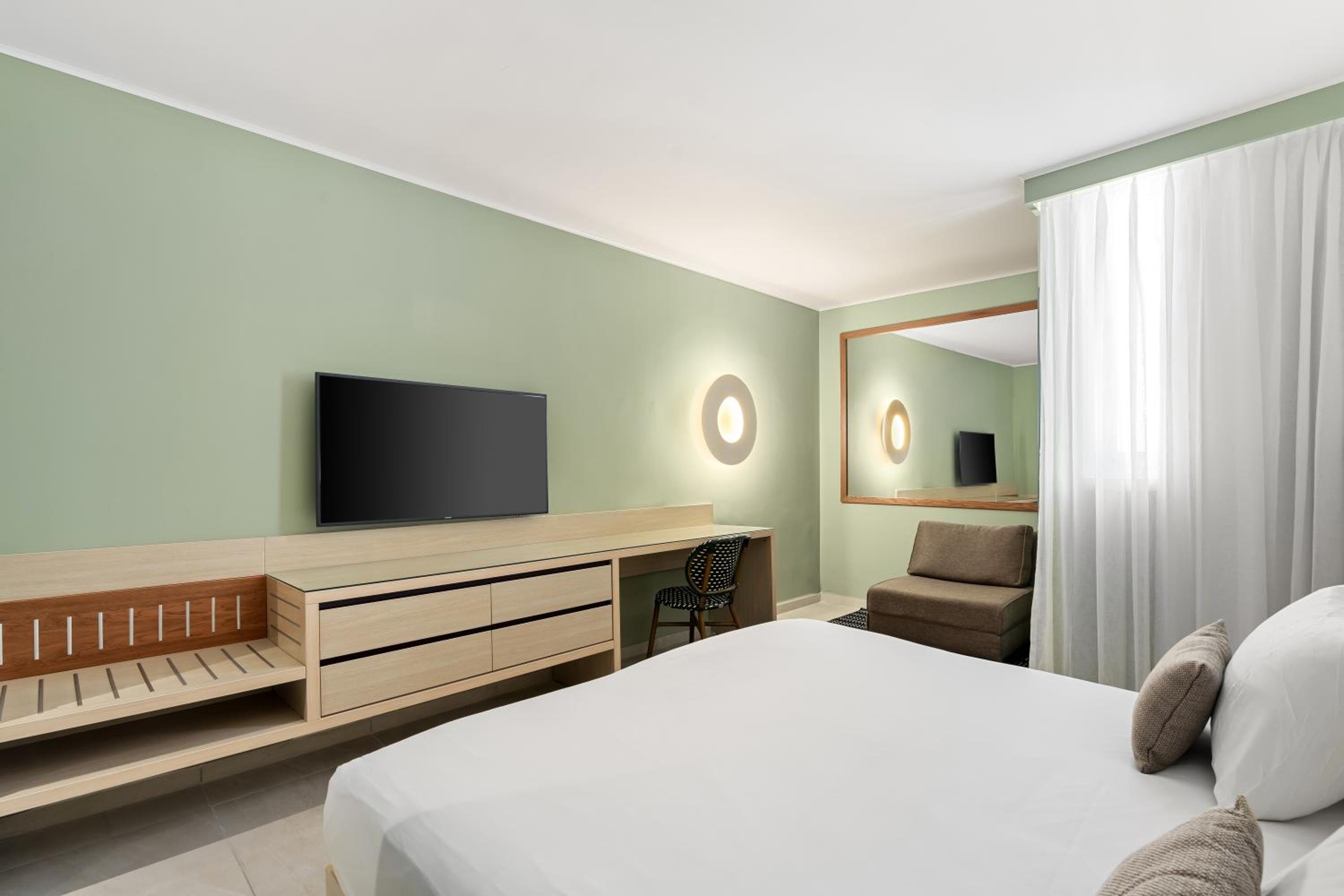 Double or Twin Room - Photo 5