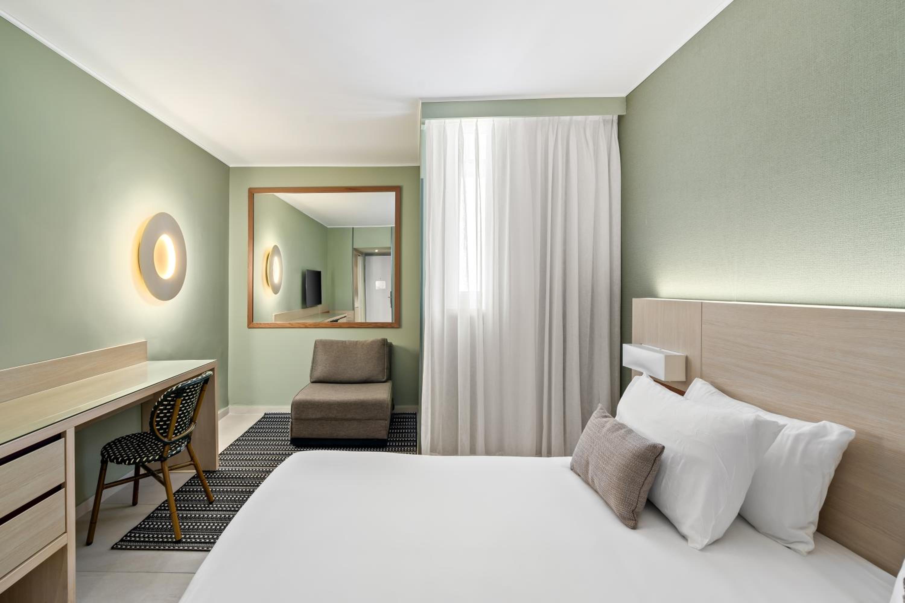 Double or Twin Room - Photo 3