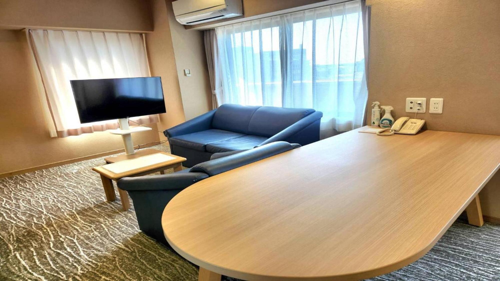 Suite - Photo 2