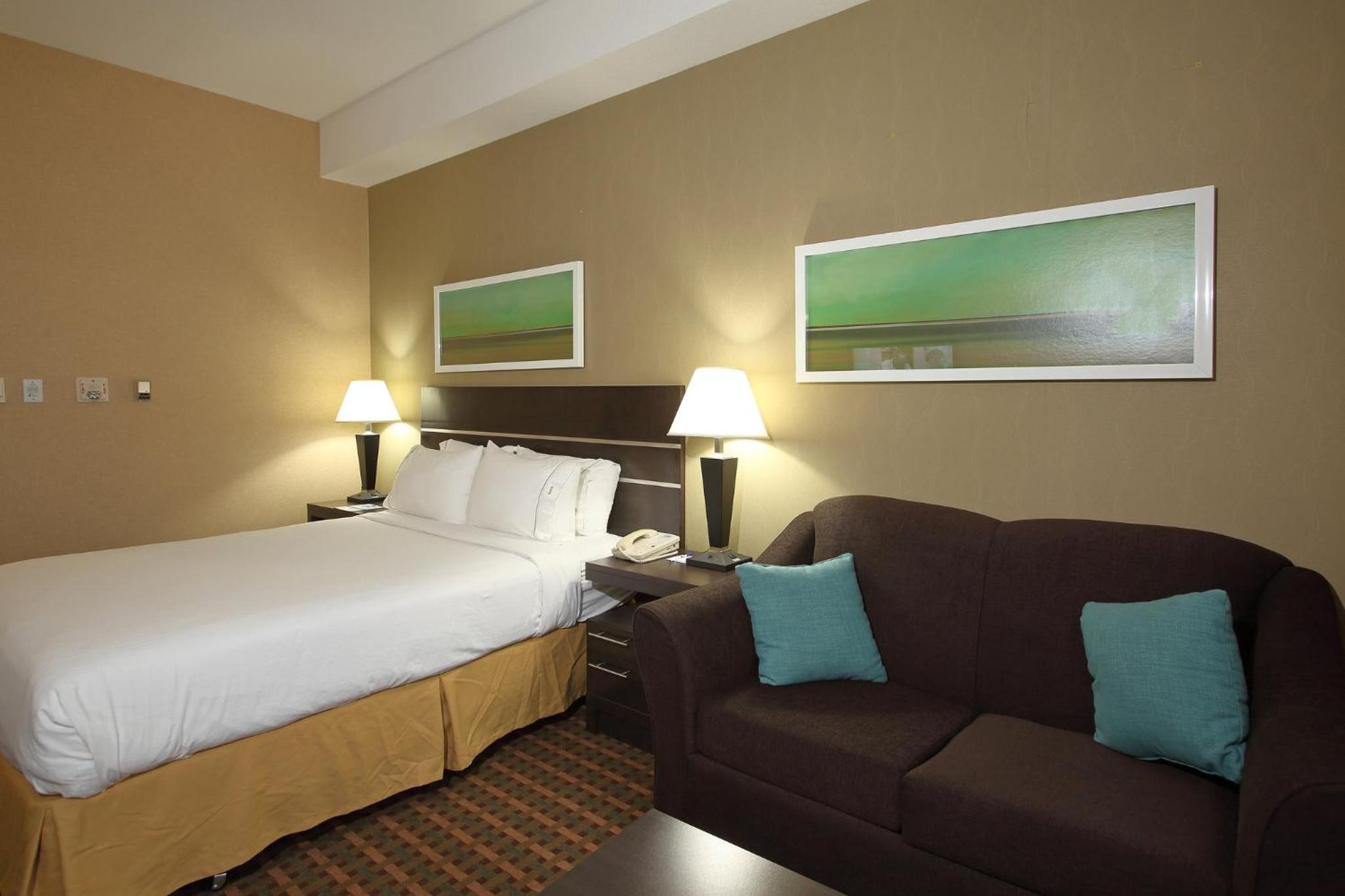 Junior King Suite - Photo 3