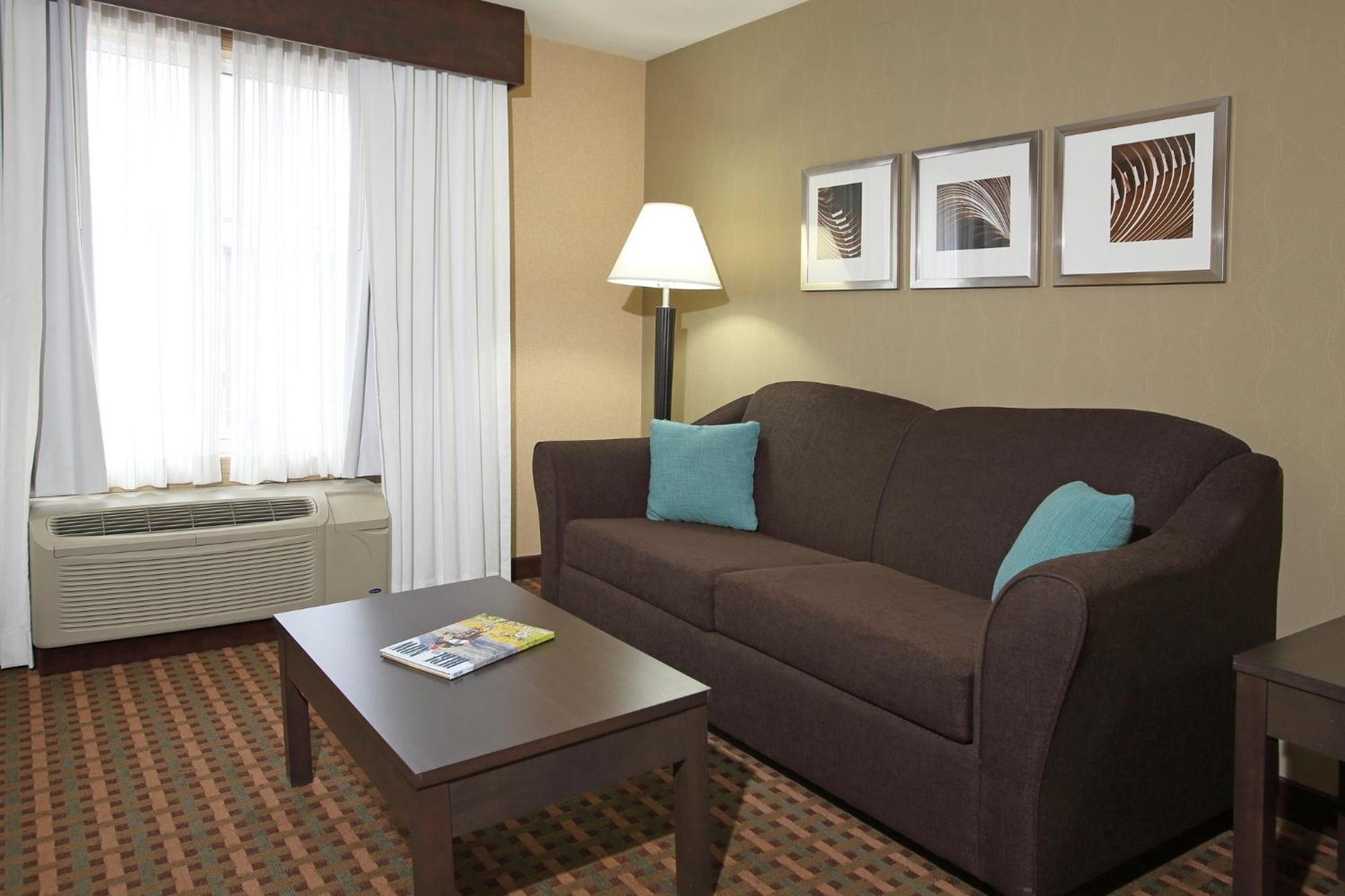 Executive King Room - Non-Smoking - Photo 2