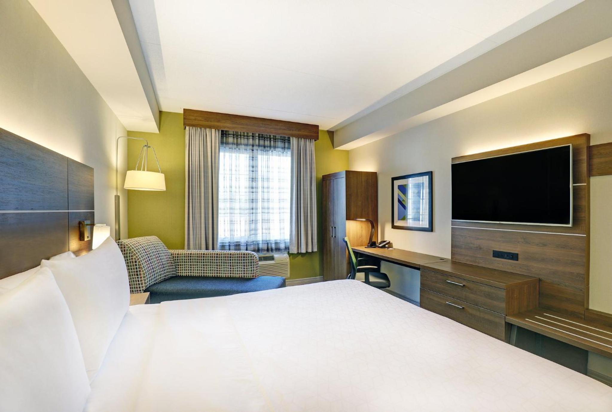 Standard King Room - Photo 4