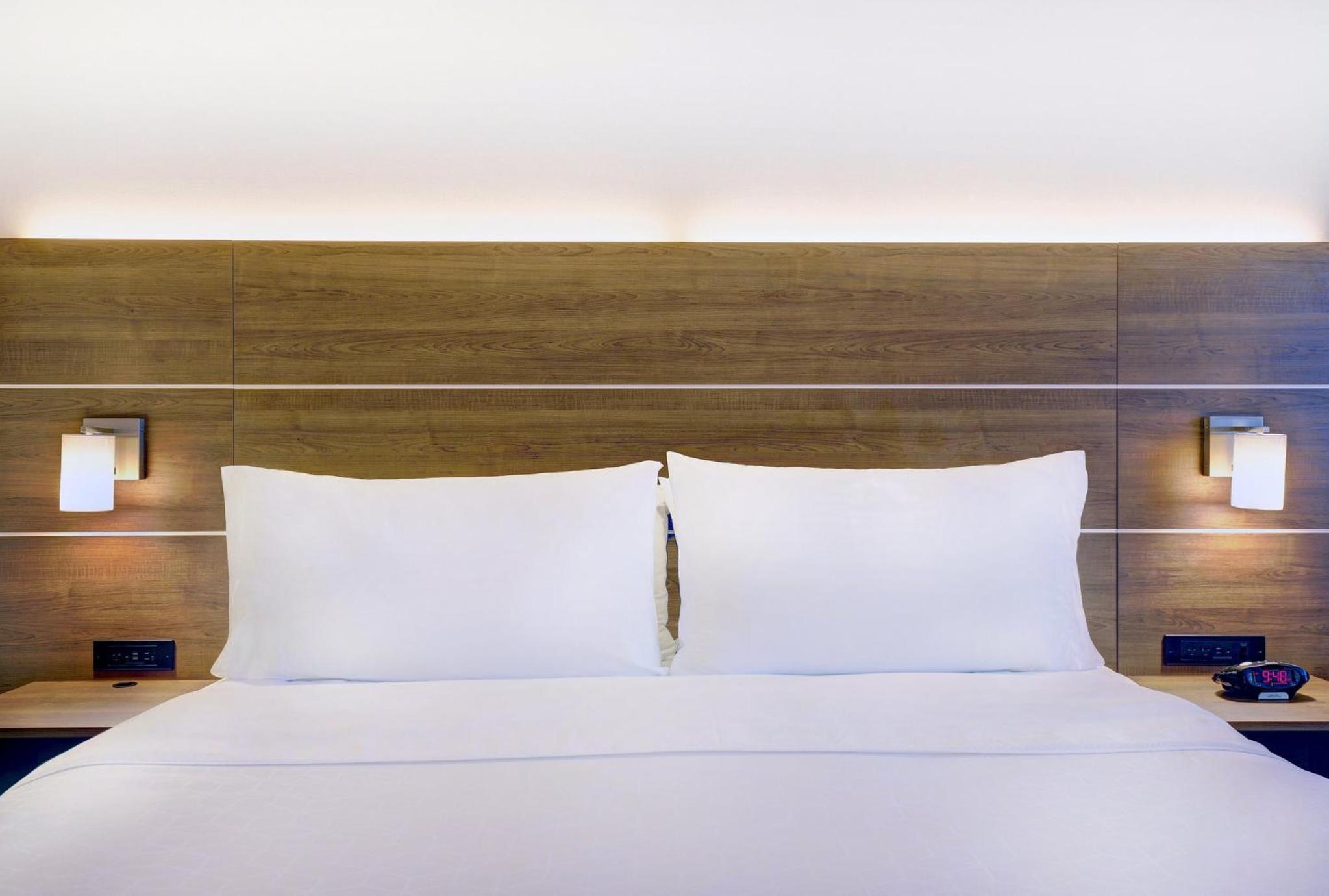 Standard King Room - Photo 1
