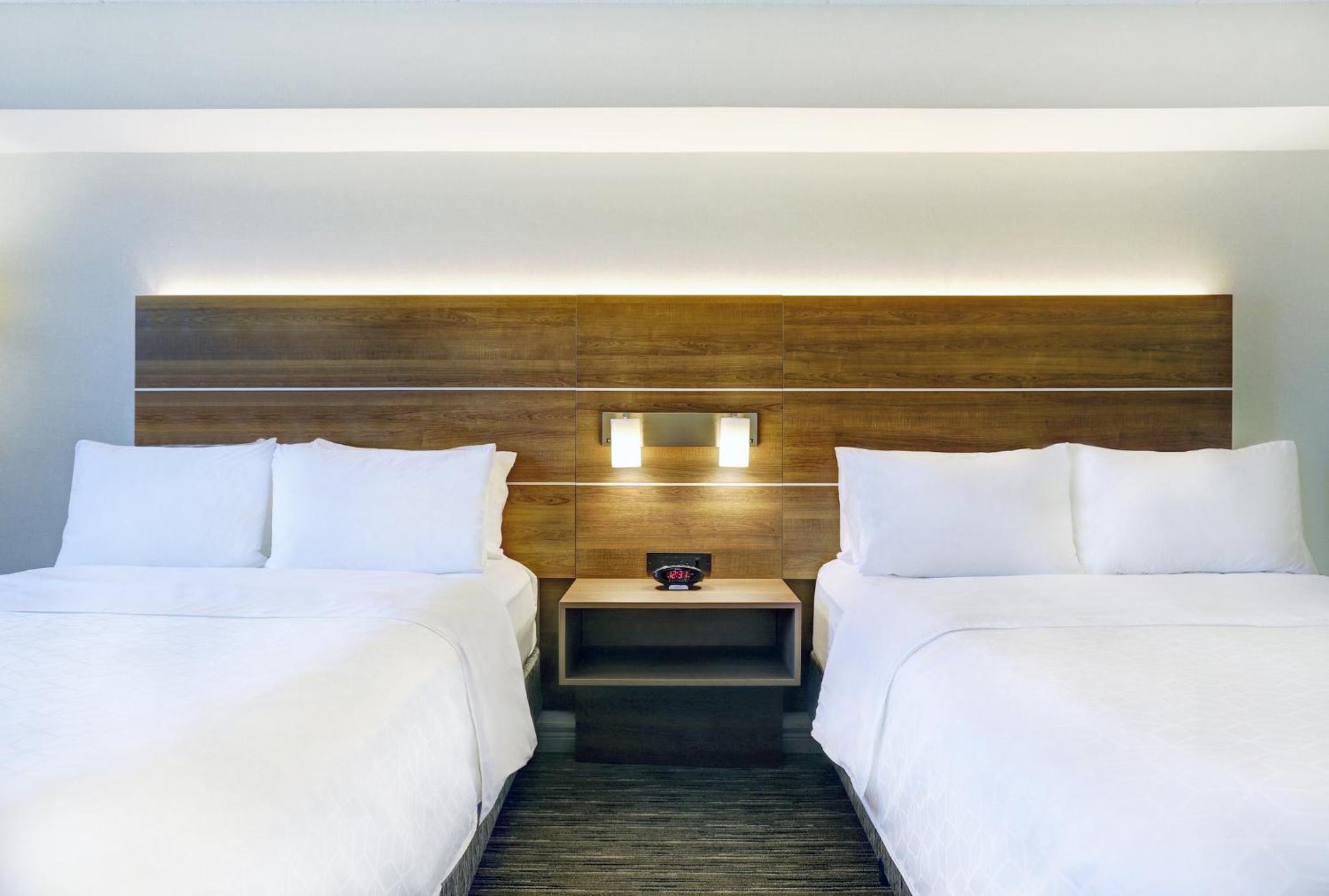 Standard Queen Room with Two Queen Beds - Photo 1