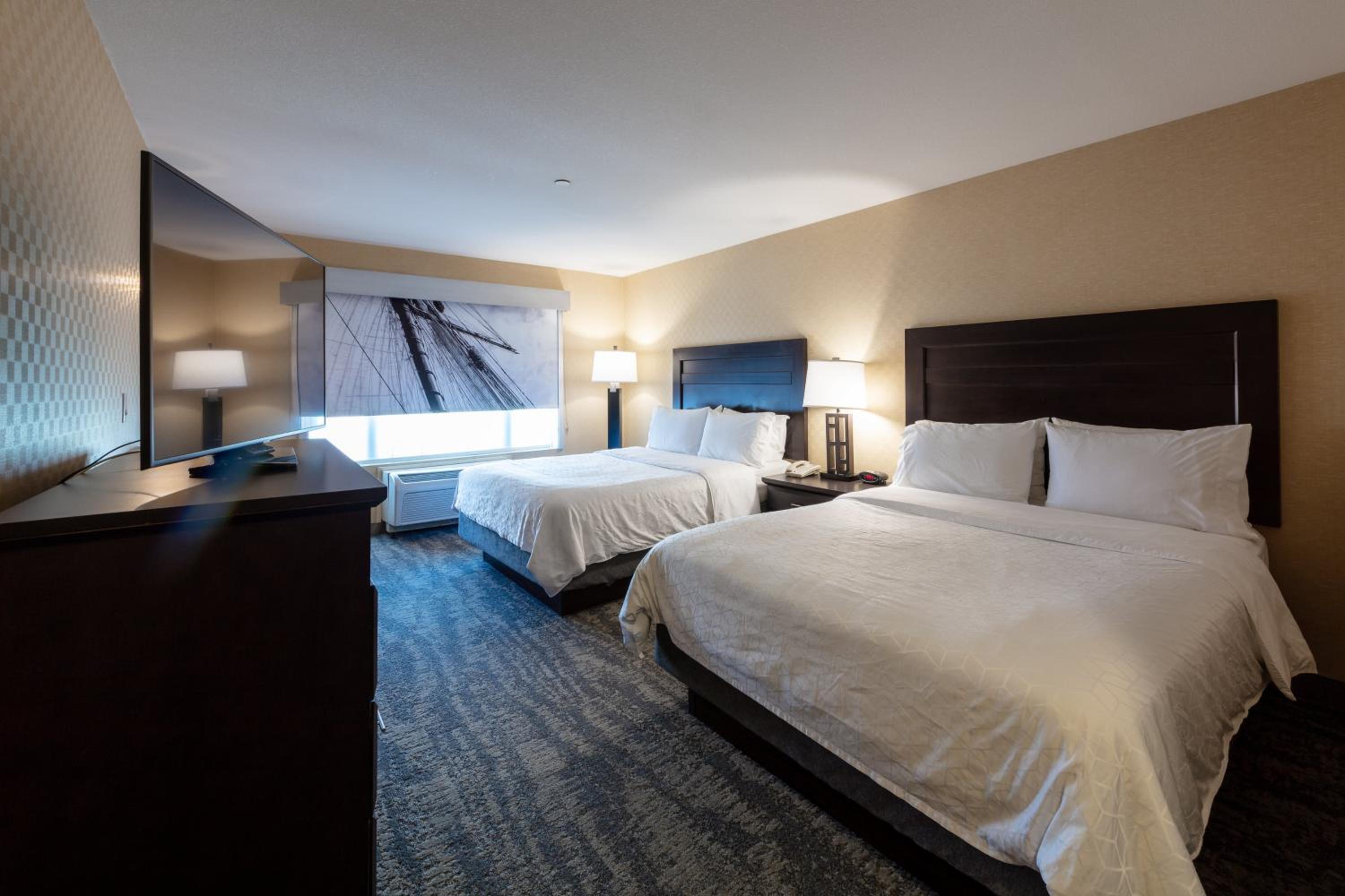 Standard Room with Two Queen Beds - Photo 1