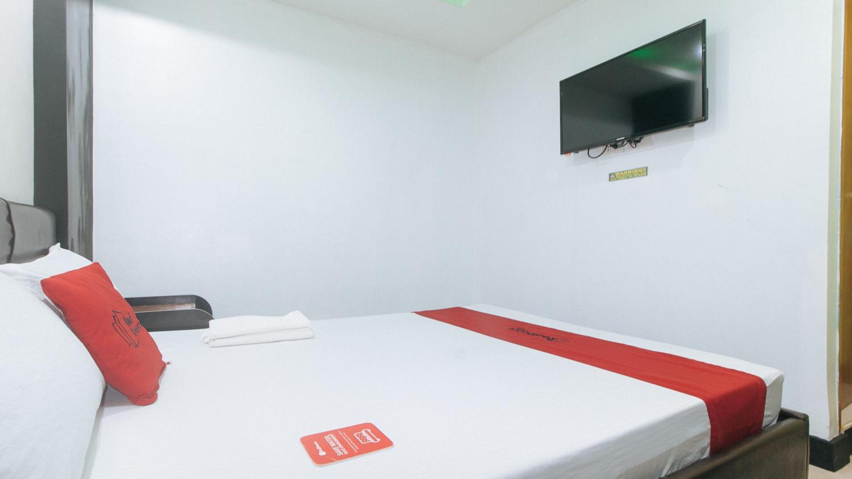 Standard Double Room - Photo 6