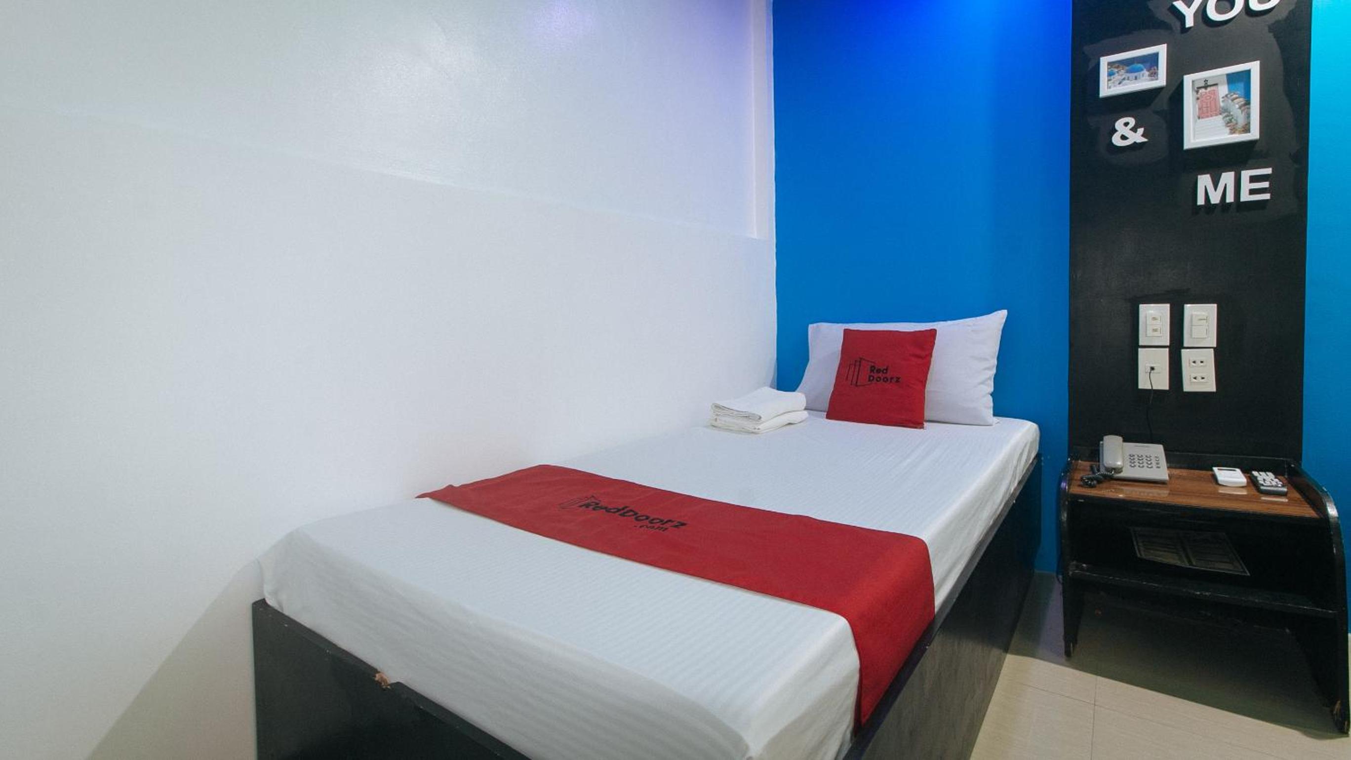 Deluxe Room - Photo 8