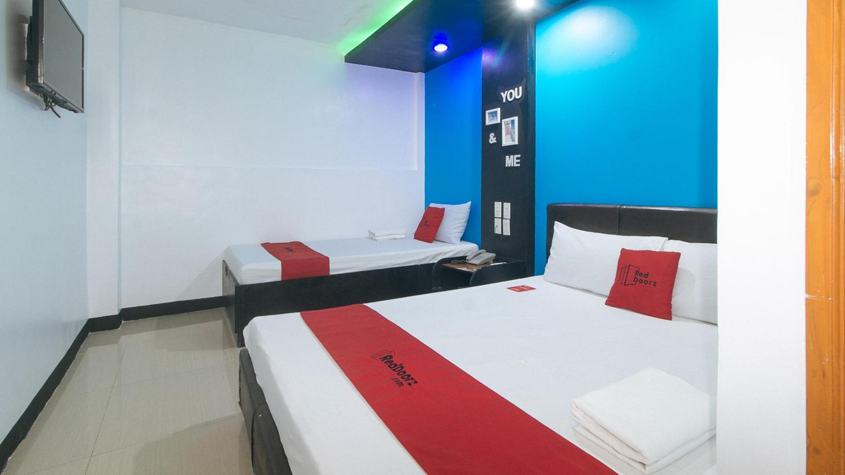 Deluxe Room - Photo 6