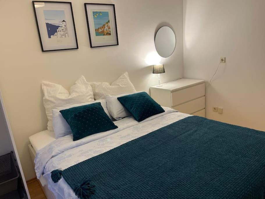 Three-Bedroom Apartment - Photo 67