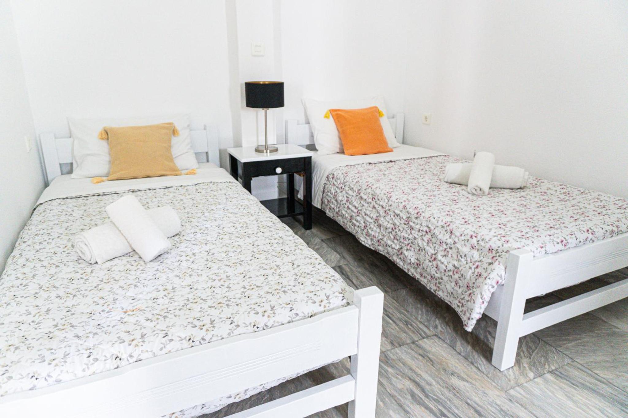 Two-Bedroom Apartment - Photo 31