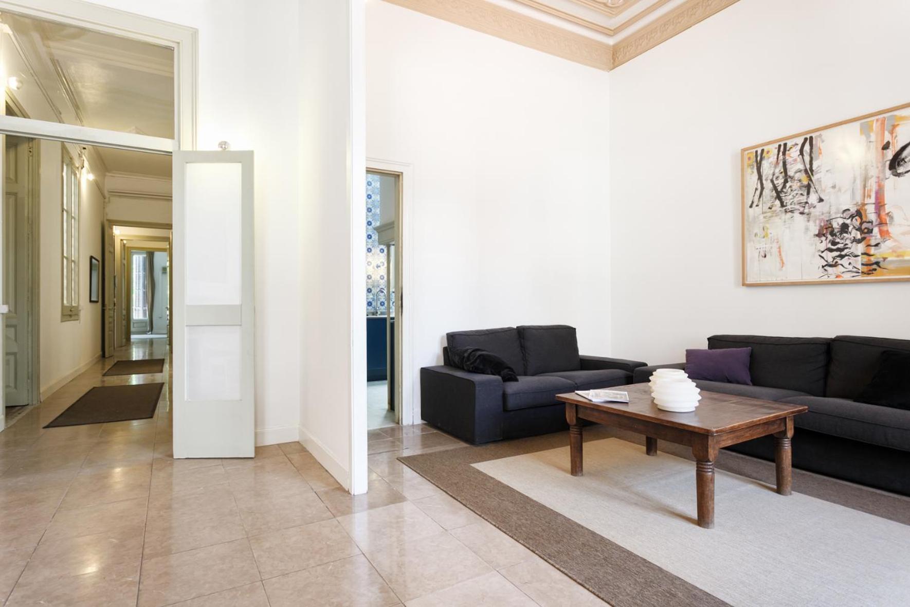 Apartamento de Seis Habitaciones 1º 1ª