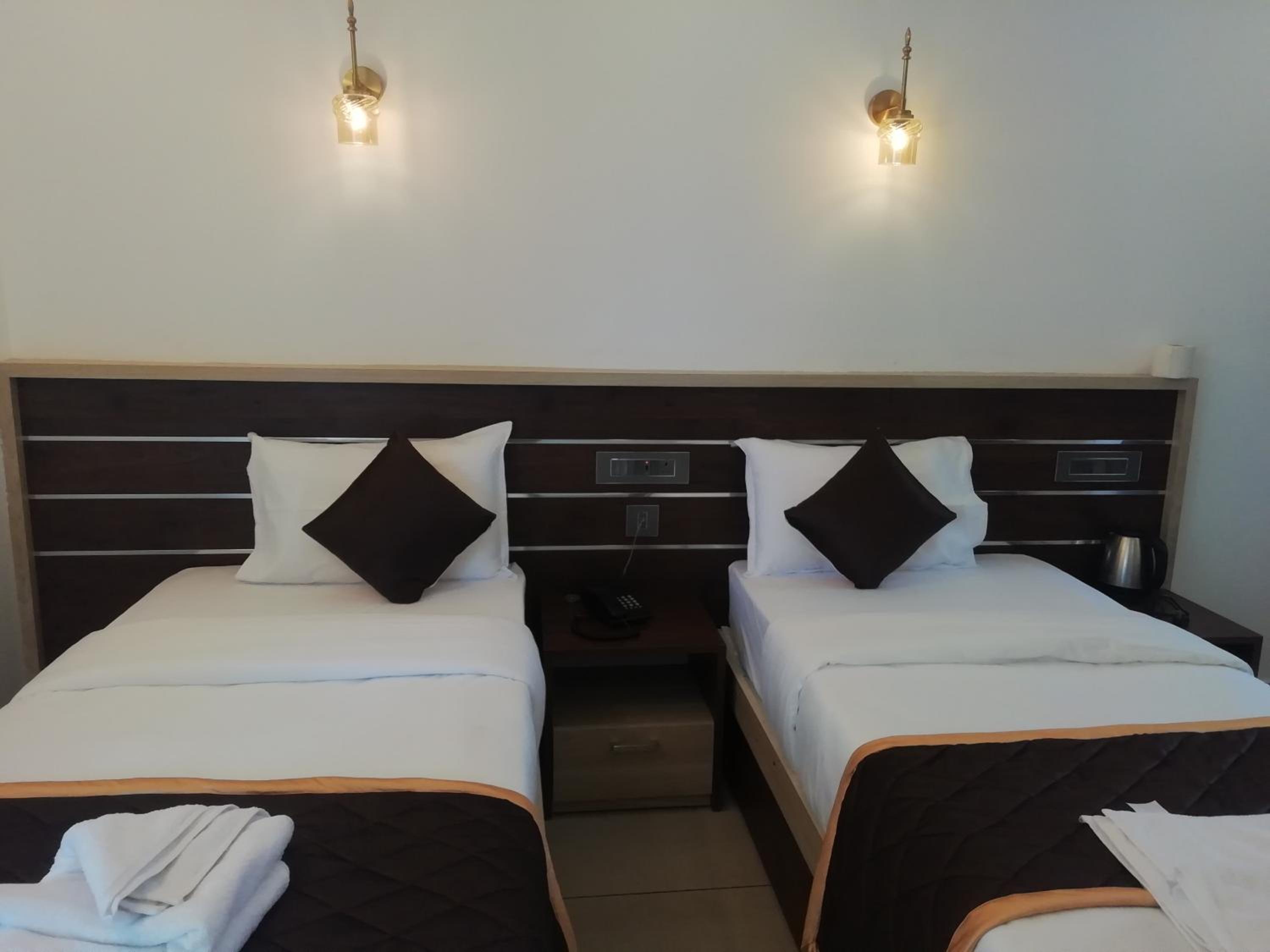 Double or Twin Room photo 2