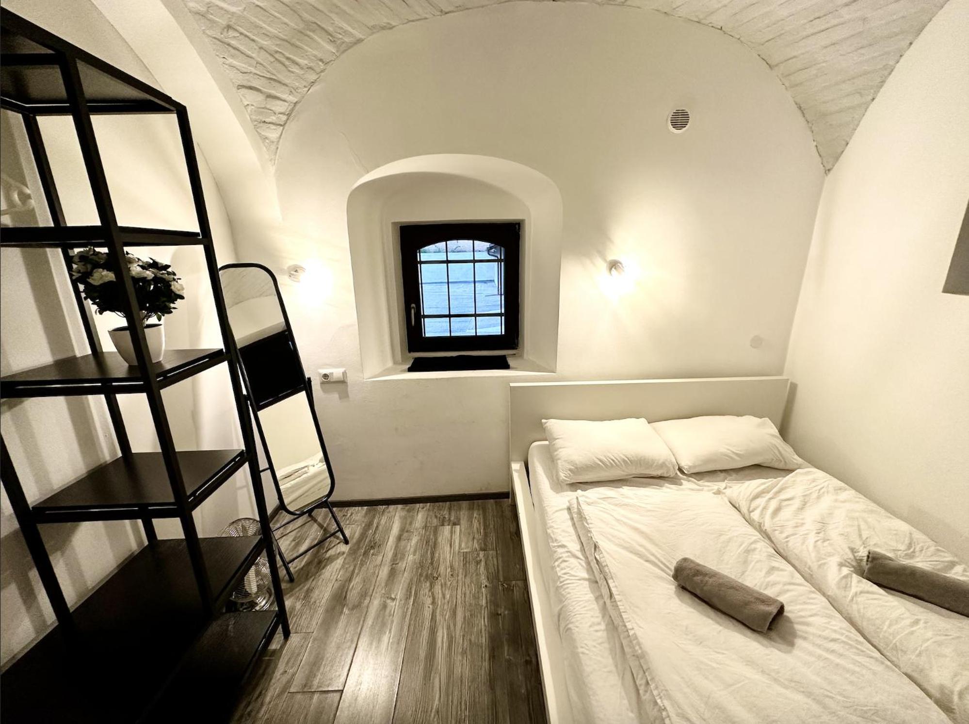 Double Room with Shared Bathroom photo 1