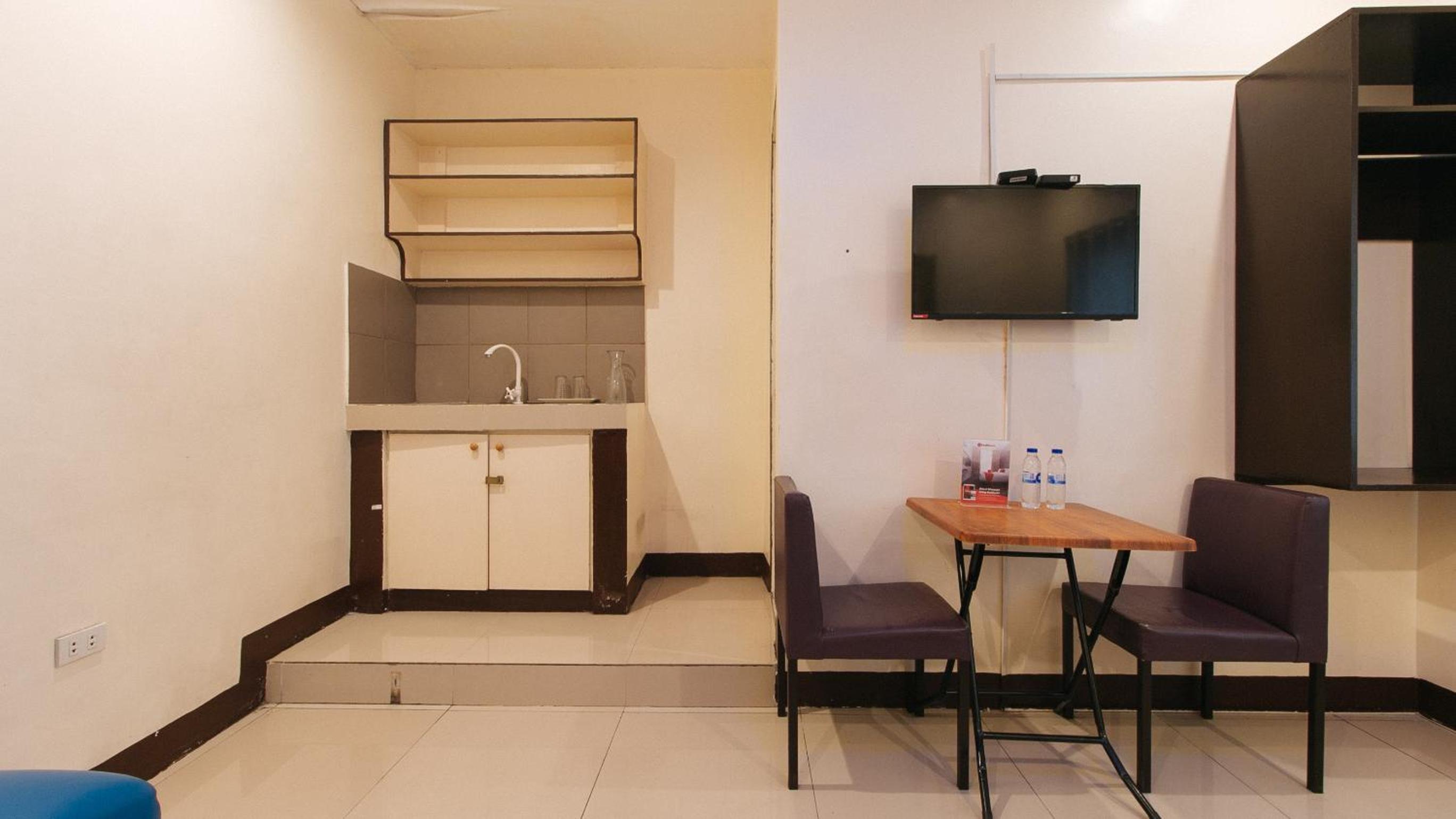 Standard Double Room - Photo 21
