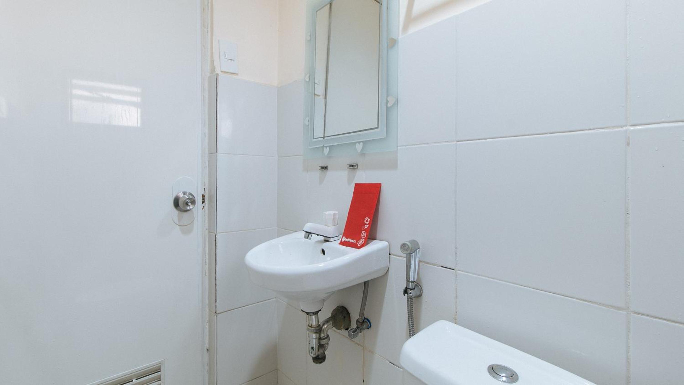 Standard Double Room - Photo 3