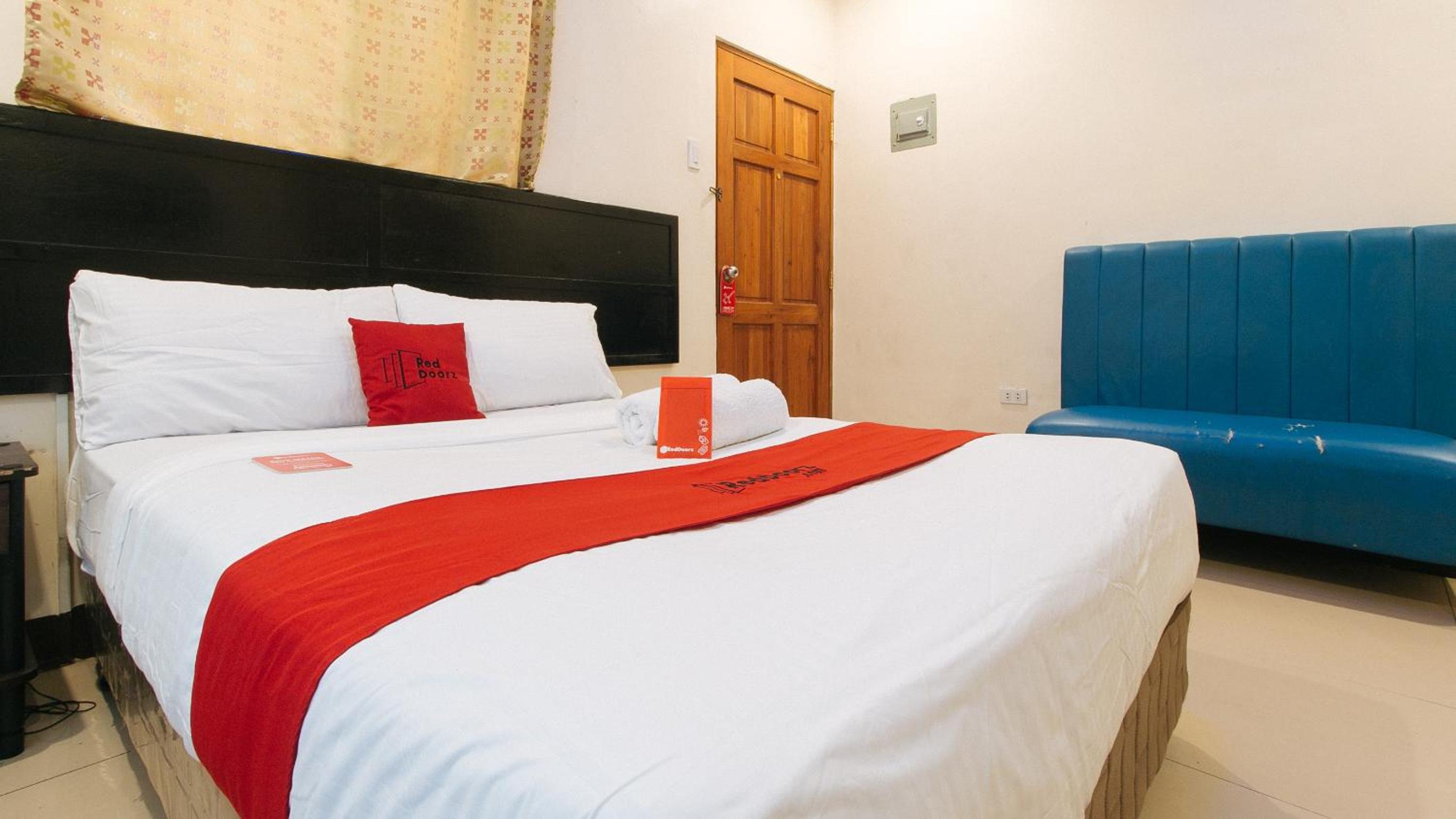 Standard Double Room - Photo 10