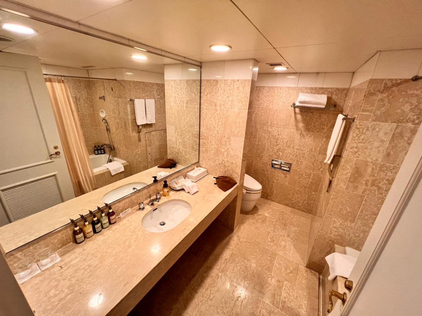 Junior Suite - Non-Smoking - Photo 4