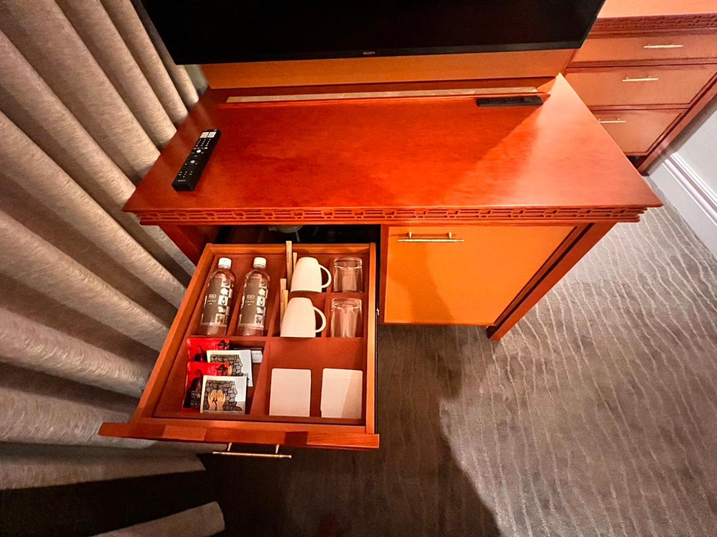 Junior Suite - Non-Smoking - Photo 3