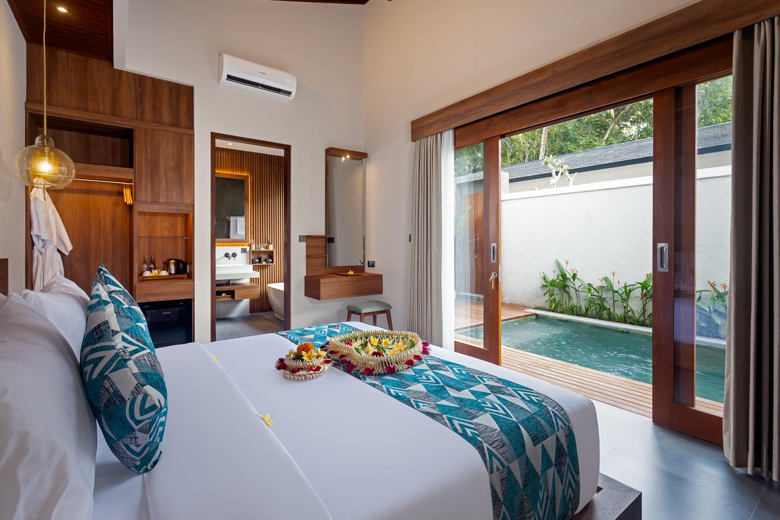 One-Bedroom Villa with Free Daily Afternoon Tea  - Photo 21