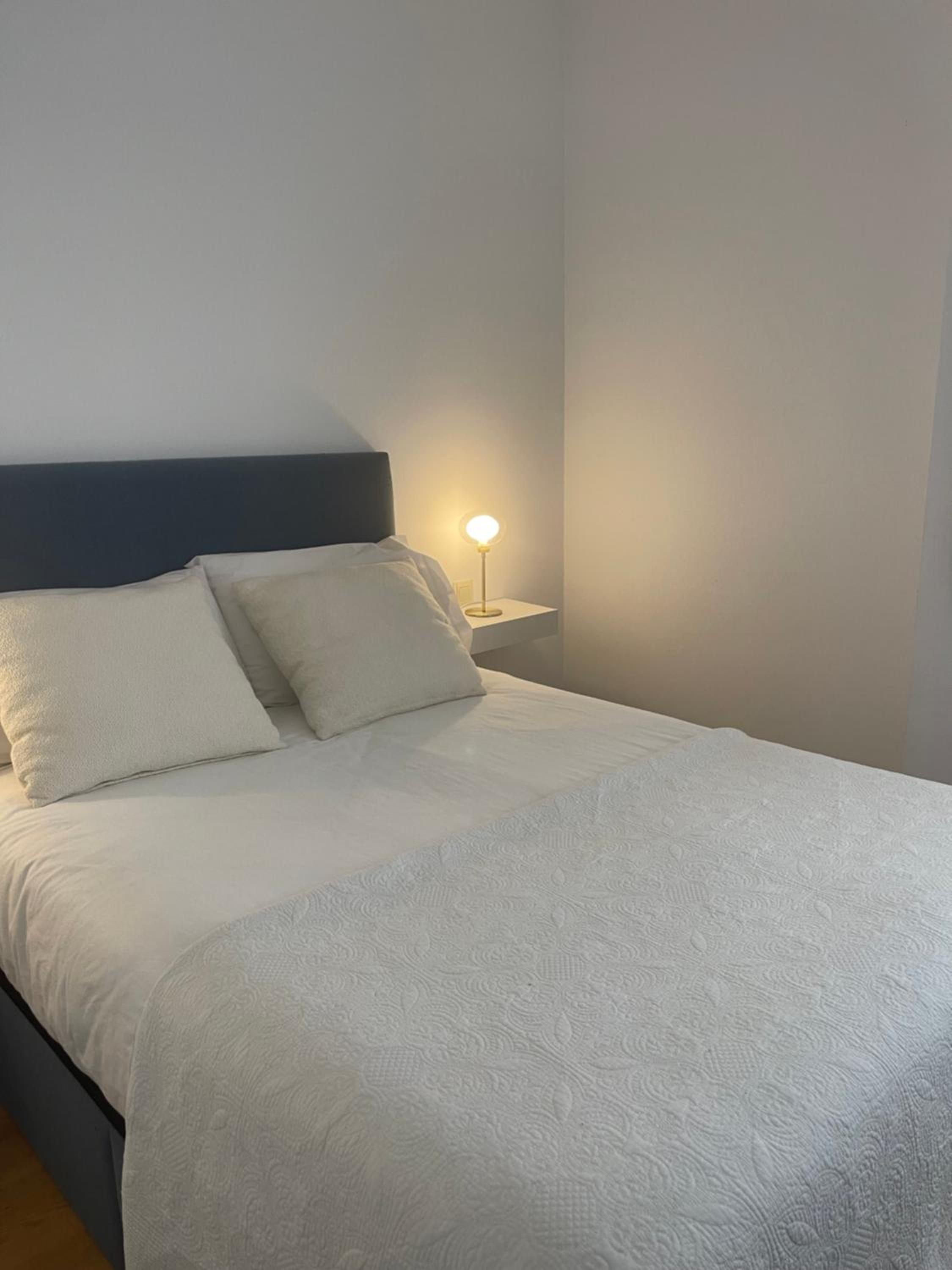 Apartamento de tres habitaciones con vista al mar