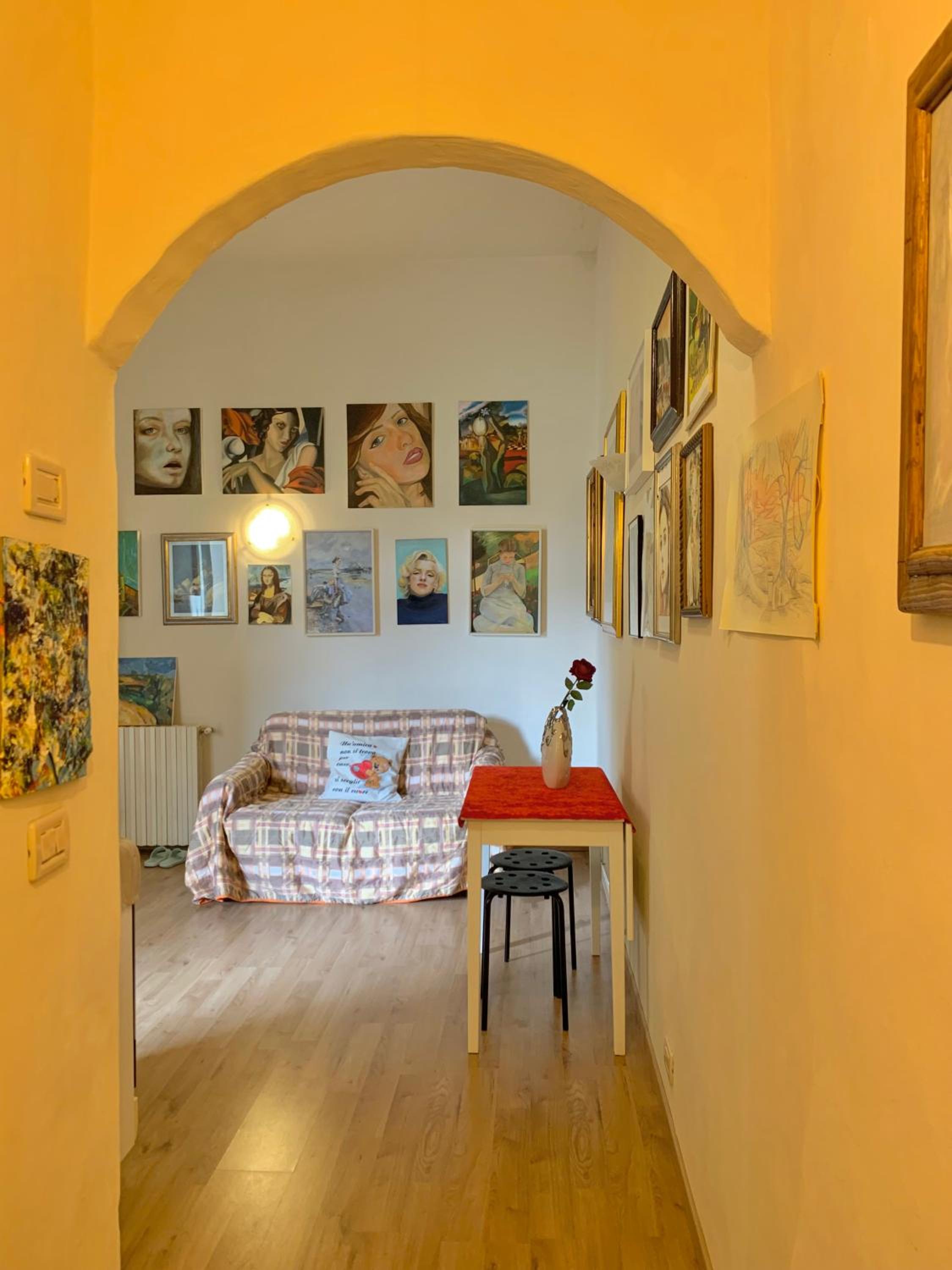 Studio Apartment With Balcony photo 3
