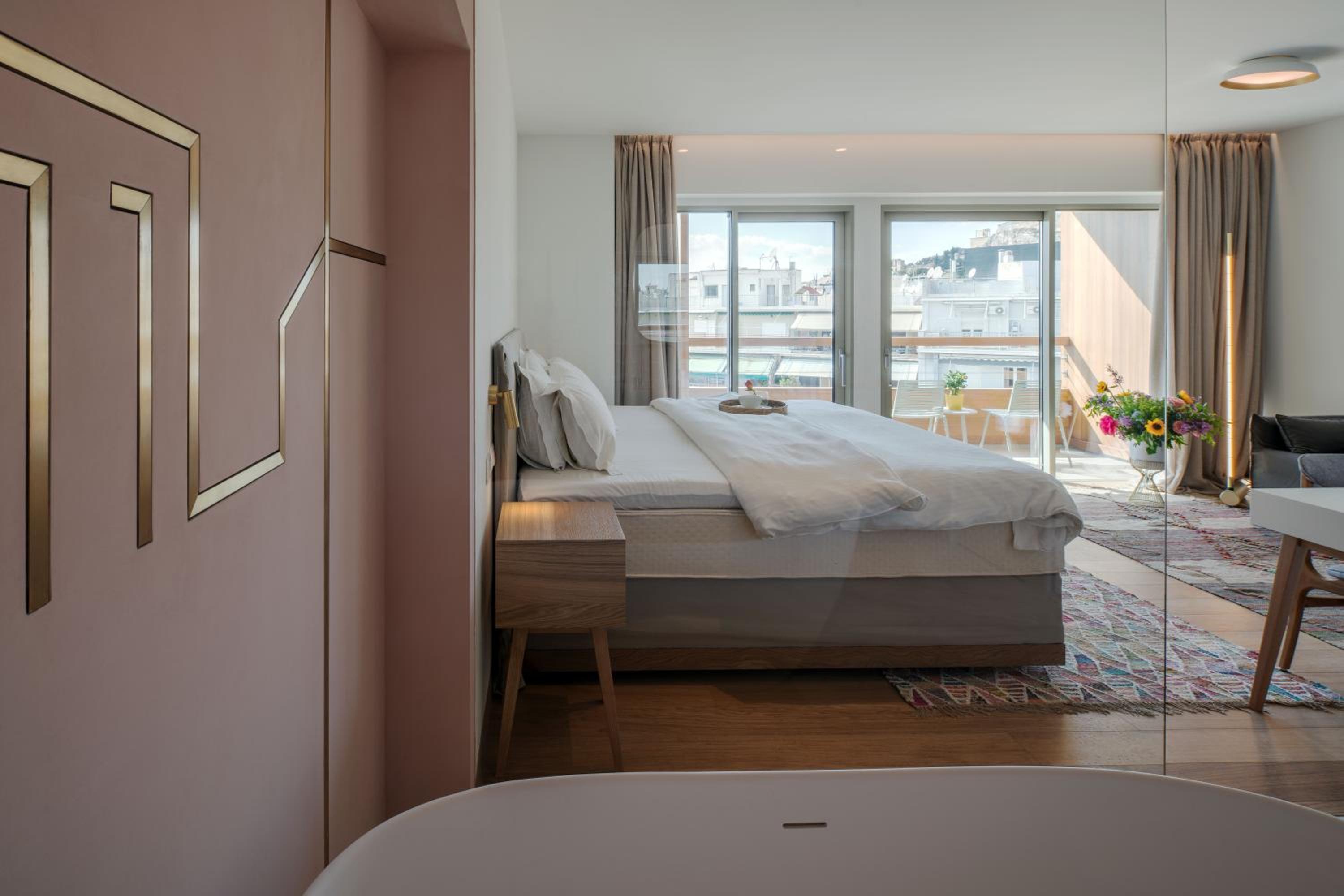 Suite with Acropolis View - Photo 4