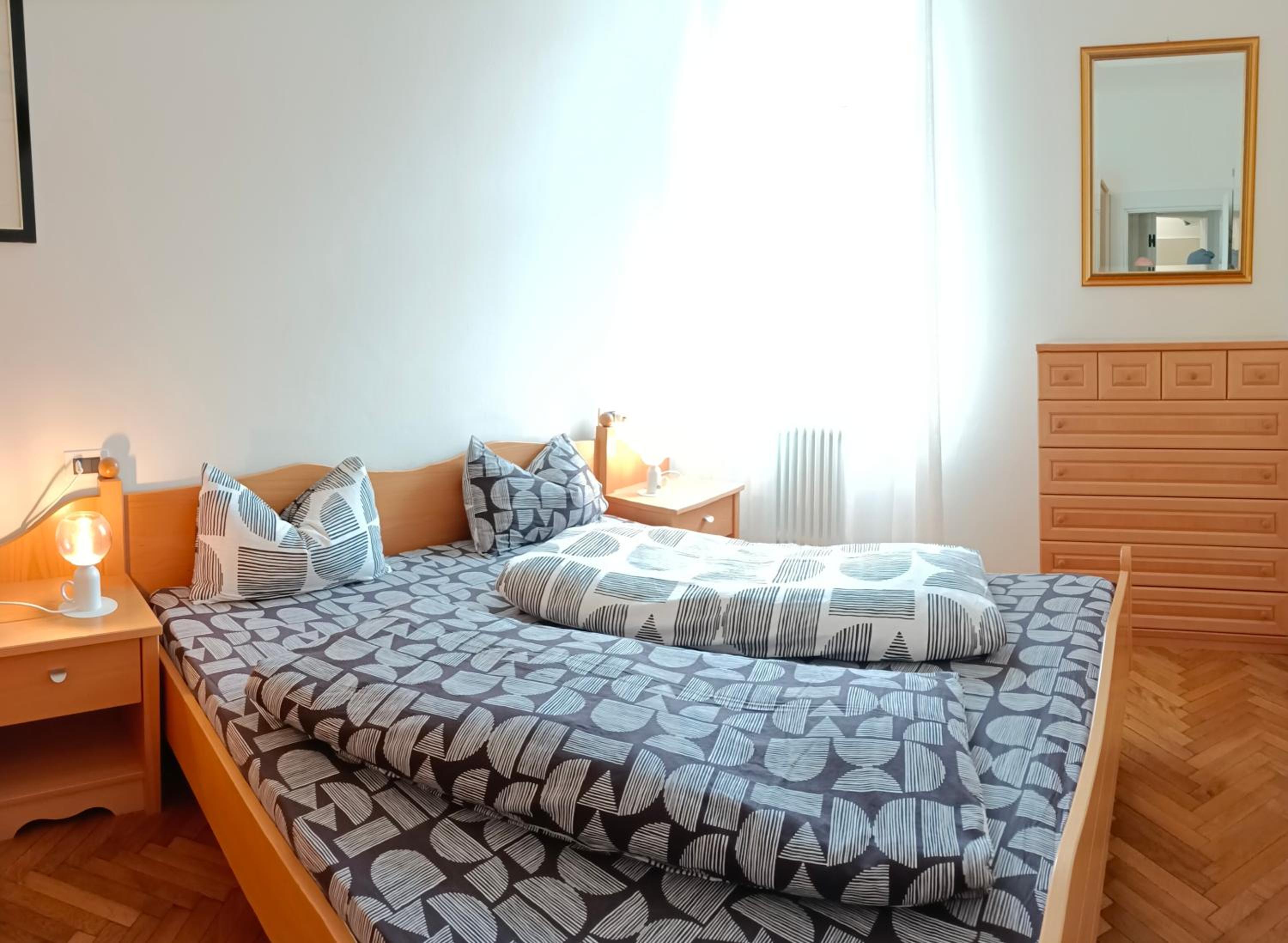 One-Bedroom Apartment photo 2